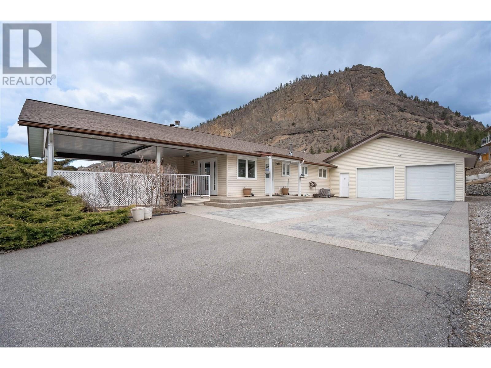 9181 Alder Street, Summerland, British Columbia  V0H 1Z2 - Photo 1 - 10339887