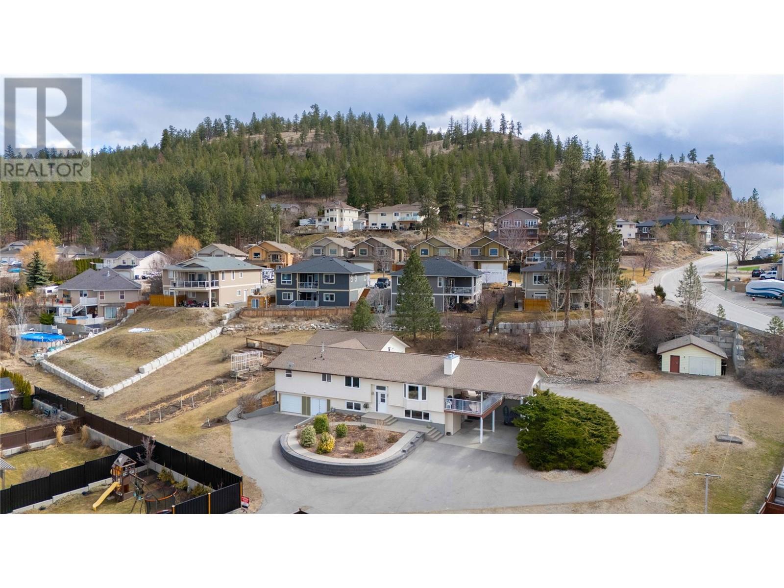9181 Alder Street, Summerland, British Columbia  V0H 1Z2 - Photo 2 - 10339887