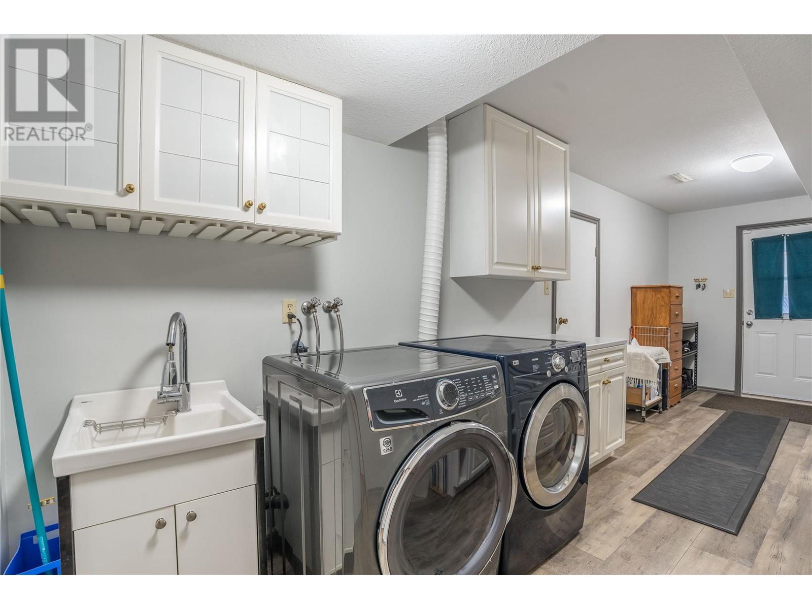 9181 Alder Street, Summerland, British Columbia  V0H 1Z2 - Photo 21 - 10339887