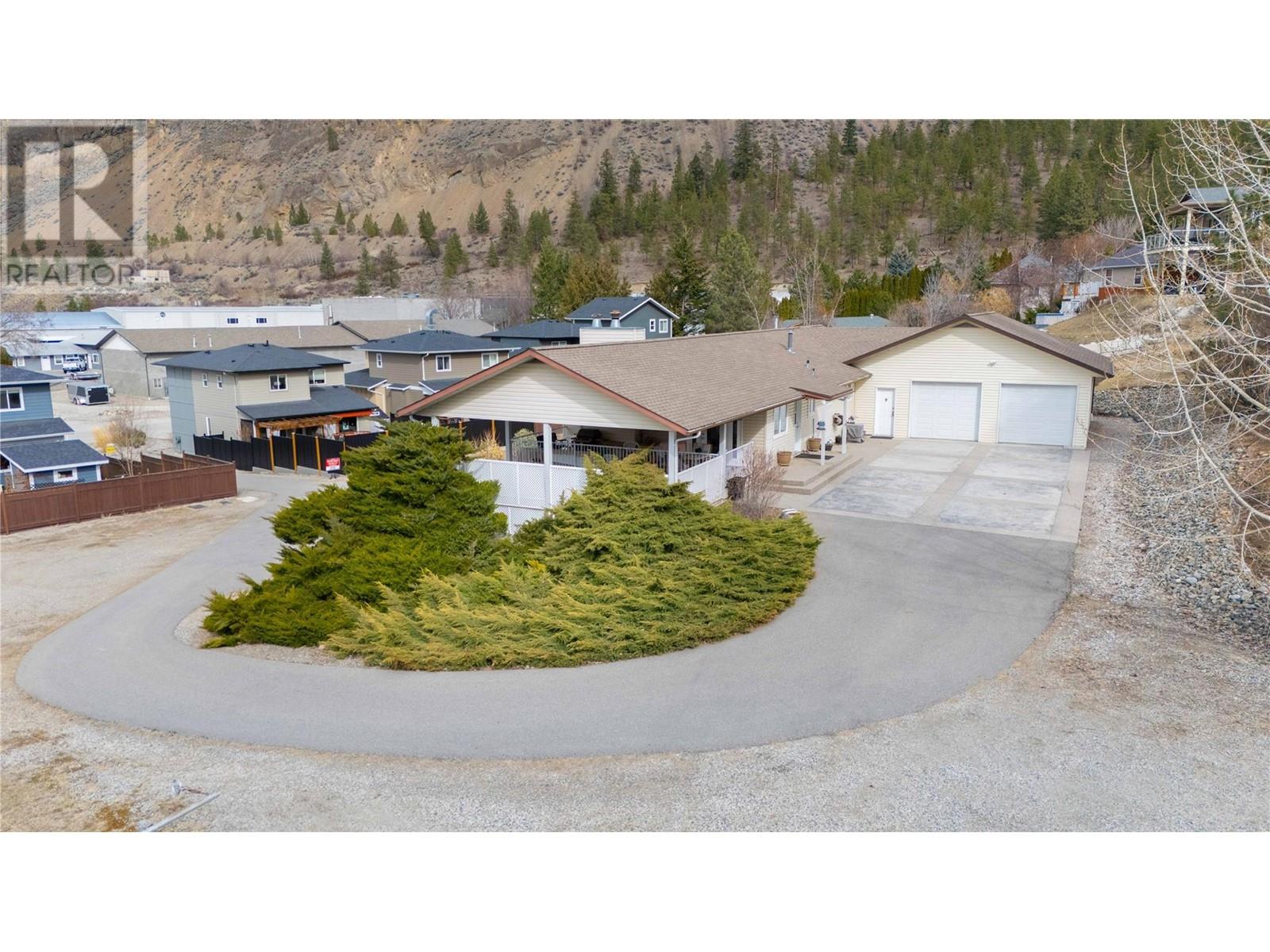9181 Alder Street, Summerland, British Columbia  V0H 1Z2 - Photo 3 - 10339887