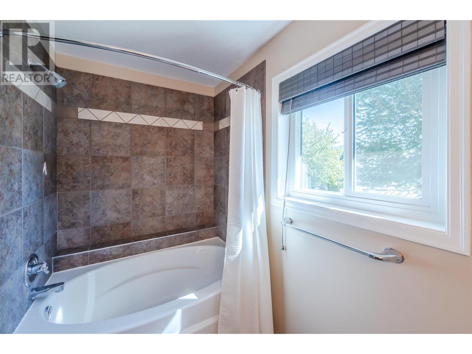 10112 Beavis Place, Summerland, British Columbia  V0H 1Z2 - Photo 33 - 10340162