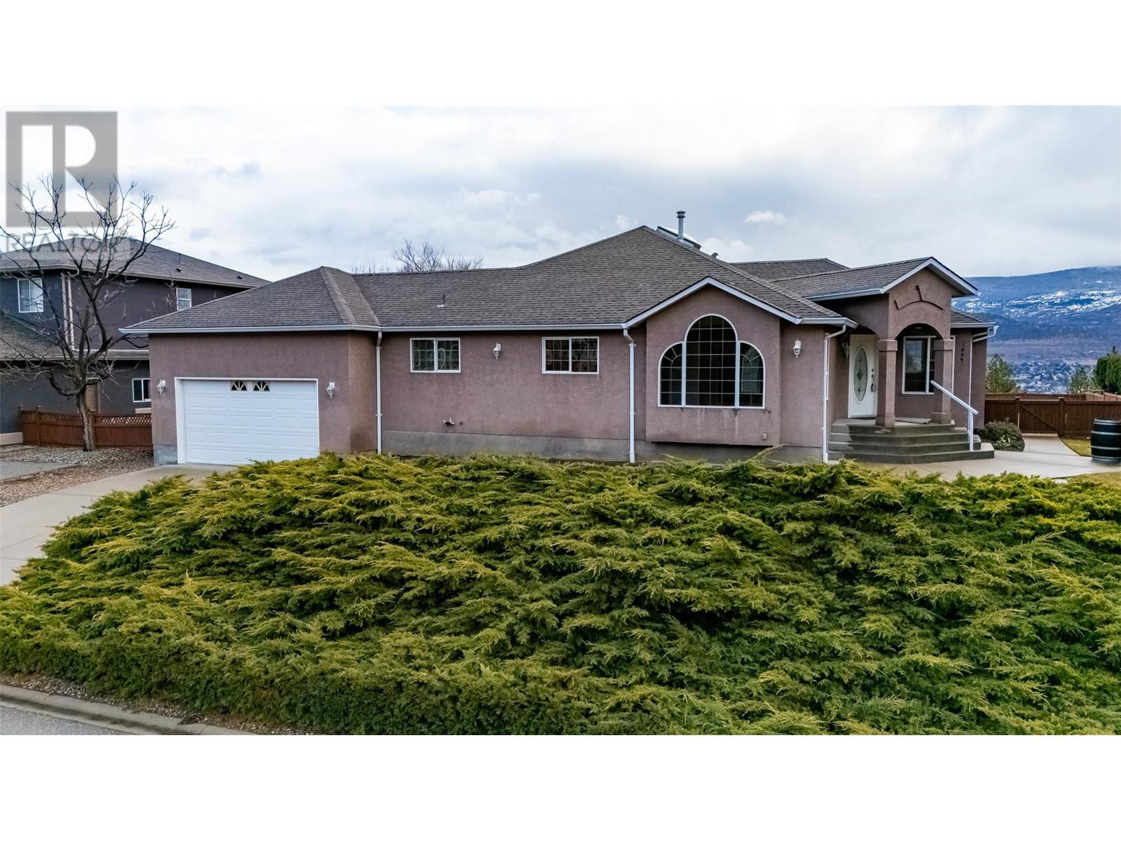 1893 Sandstone Drive, Penticton, British Columbia  V2A 8Y6 - Photo 11 - 10339755