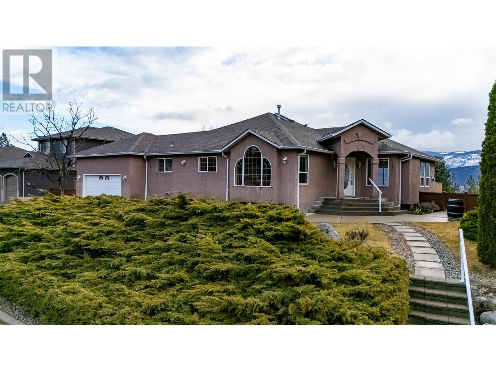 1893 Sandstone Drive, Penticton, British Columbia  V2A 8Y6 - Photo 12 - 10339755