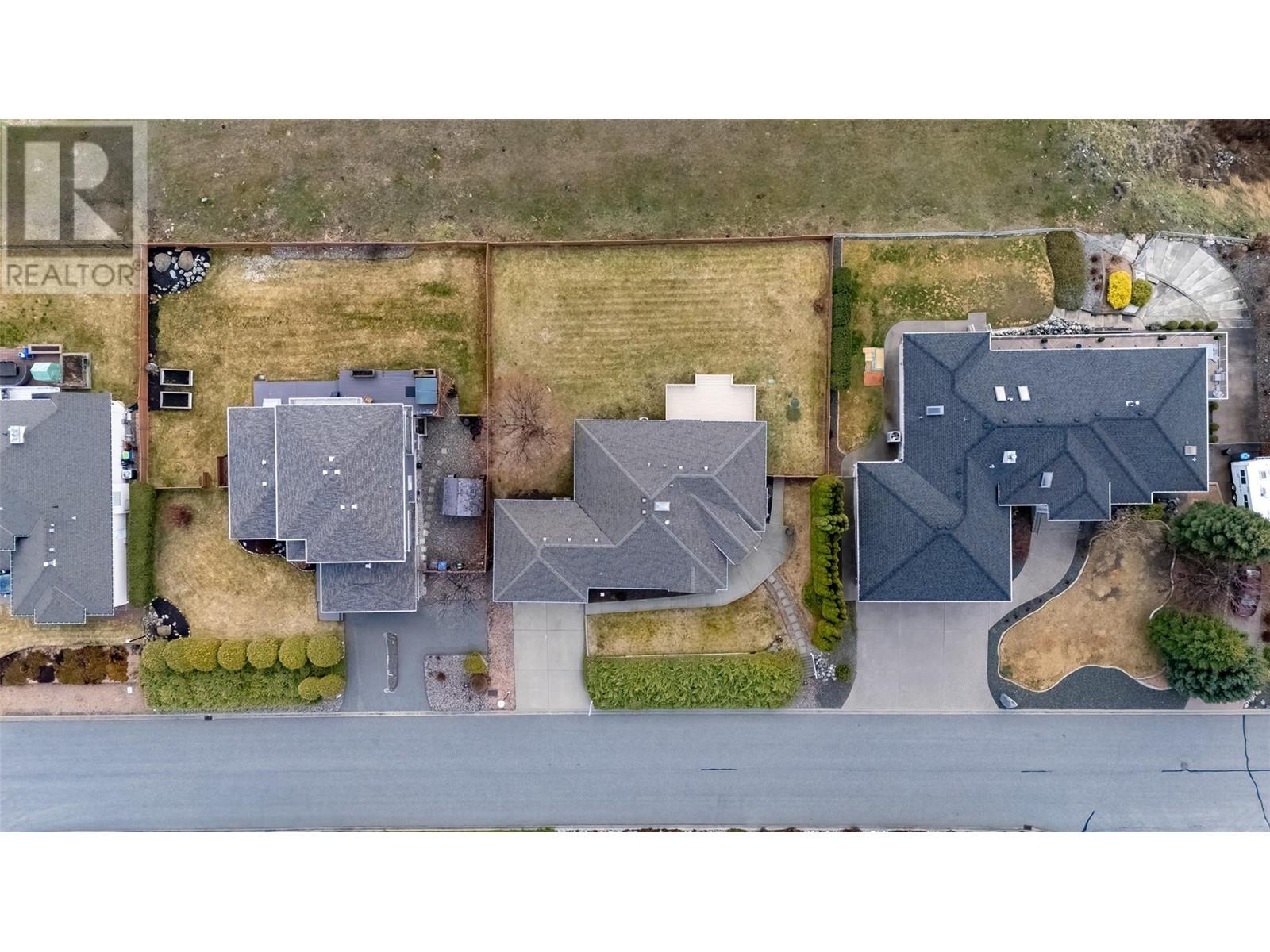 1893 Sandstone Drive, Penticton, British Columbia  V2A 8Y6 - Photo 14 - 10339755