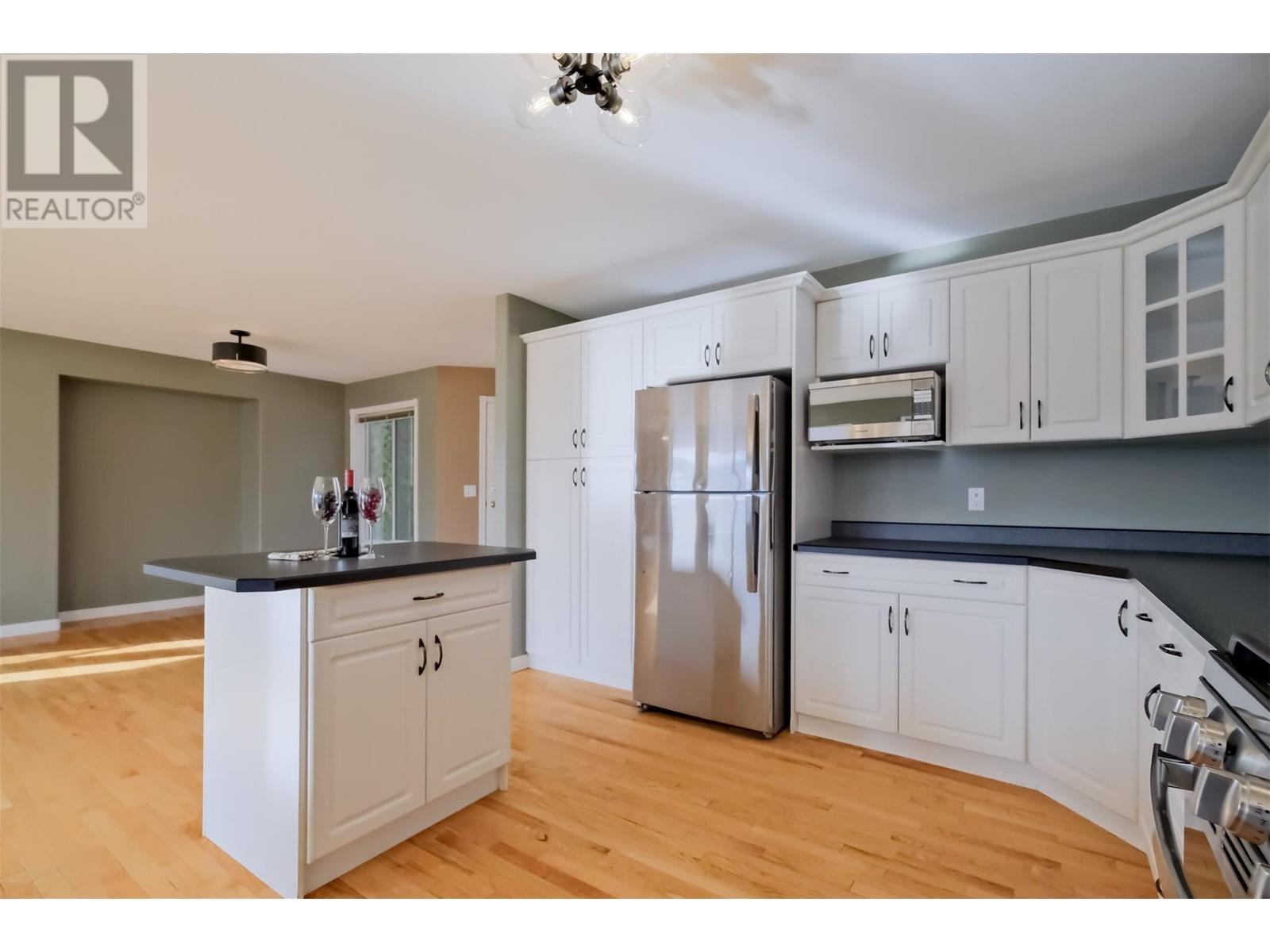 1893 Sandstone Drive, Penticton, British Columbia  V2A 8Y6 - Photo 39 - 10339755