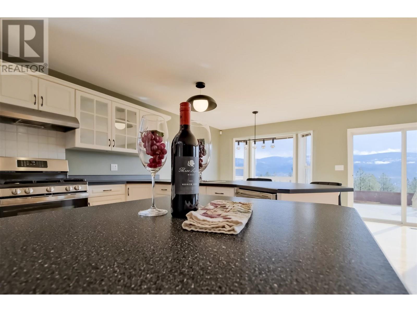 1893 Sandstone Drive, Penticton, British Columbia  V2A 8Y6 - Photo 40 - 10339755