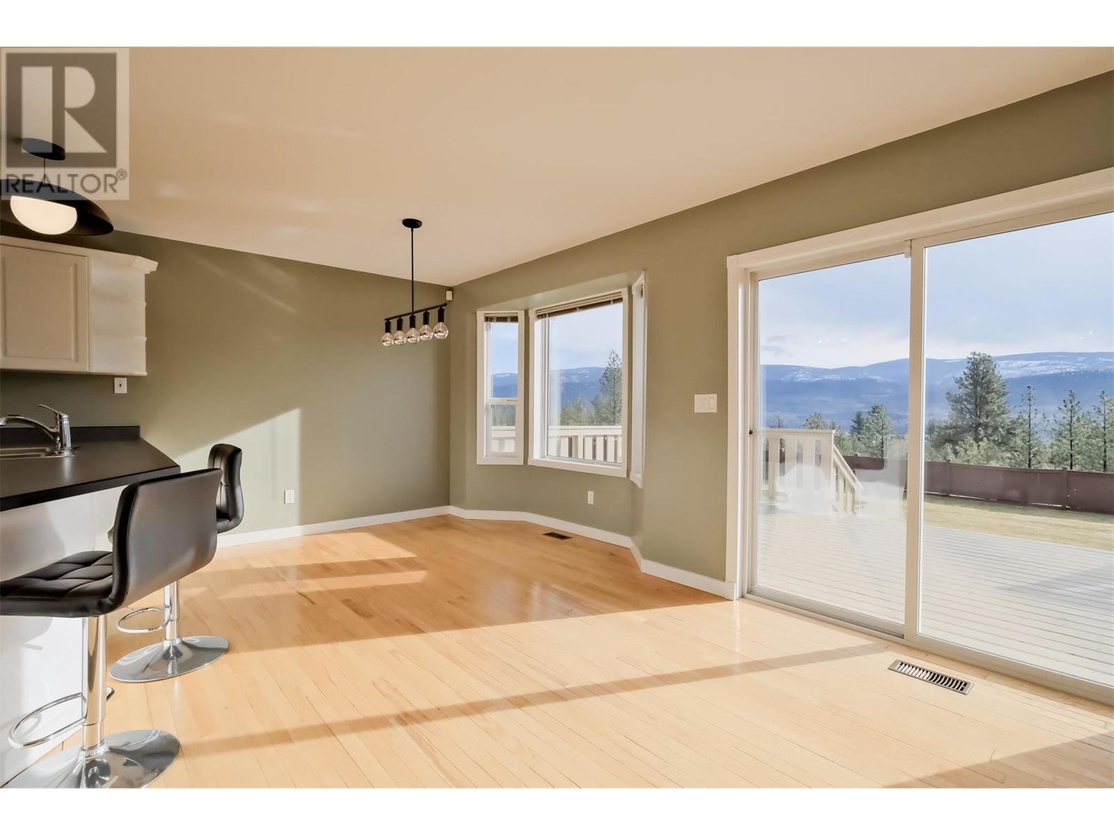 1893 Sandstone Drive, Penticton, British Columbia  V2A 8Y6 - Photo 5 - 10339755