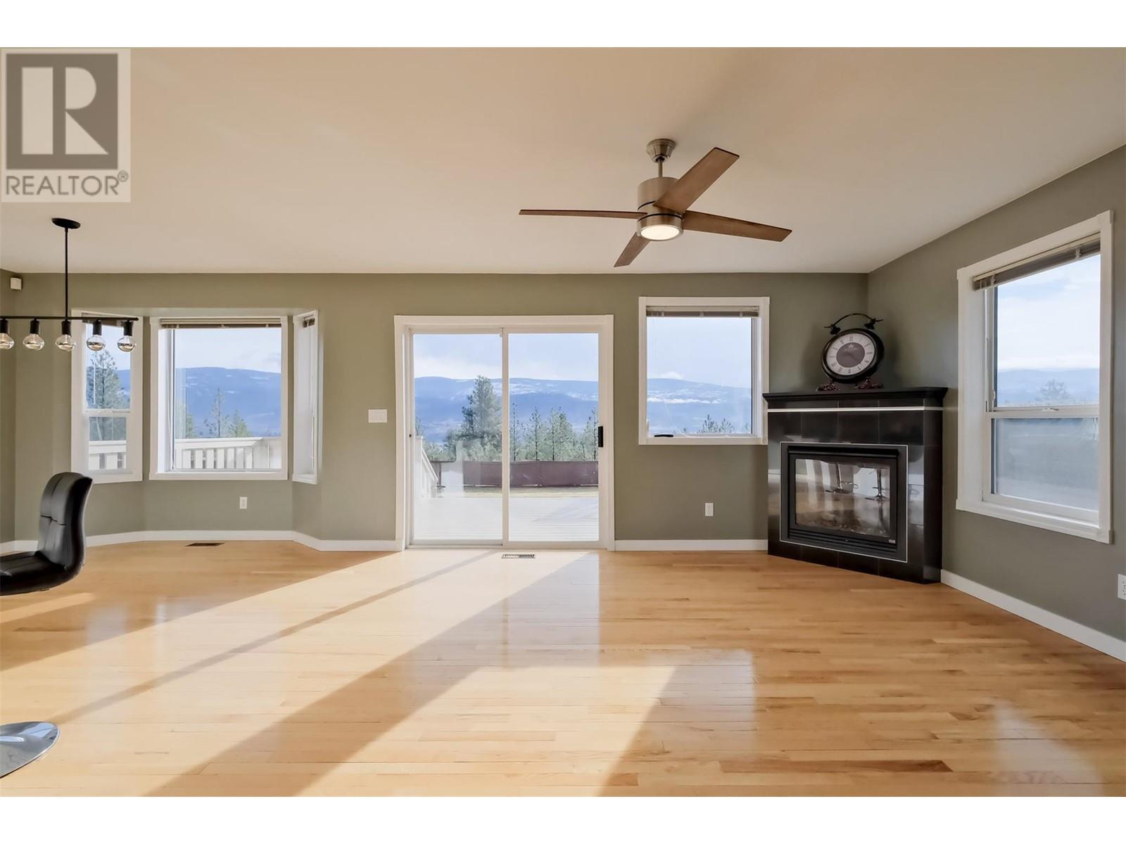 1893 Sandstone Drive, Penticton, British Columbia  V2A 8Y6 - Photo 6 - 10339755