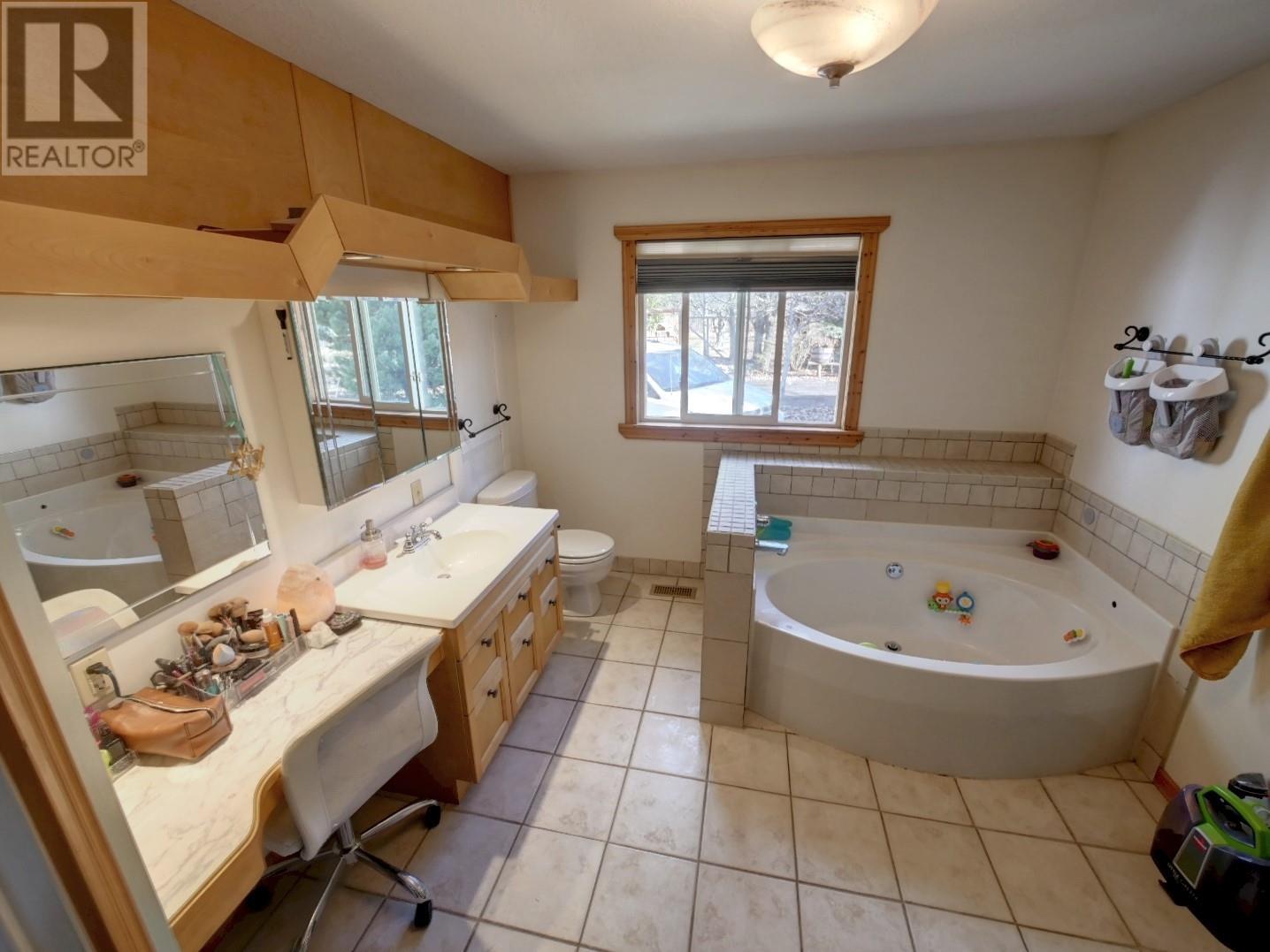 117 Lakeview Park Road, Burton, British Columbia  V0G 1R0 - Photo 10 - 10339526