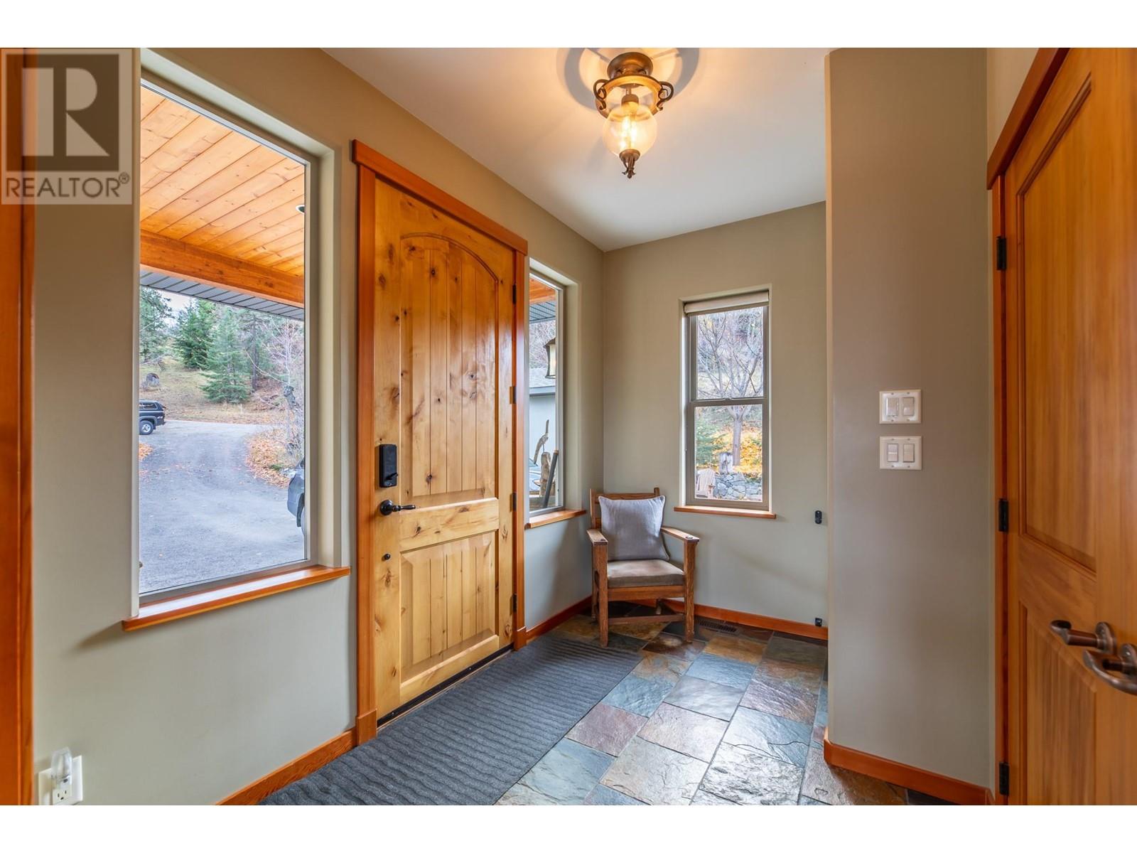 19560 Matsu Drive, Summerland, British Columbia  V0H 1Z6 - Photo 8 - 10339590
