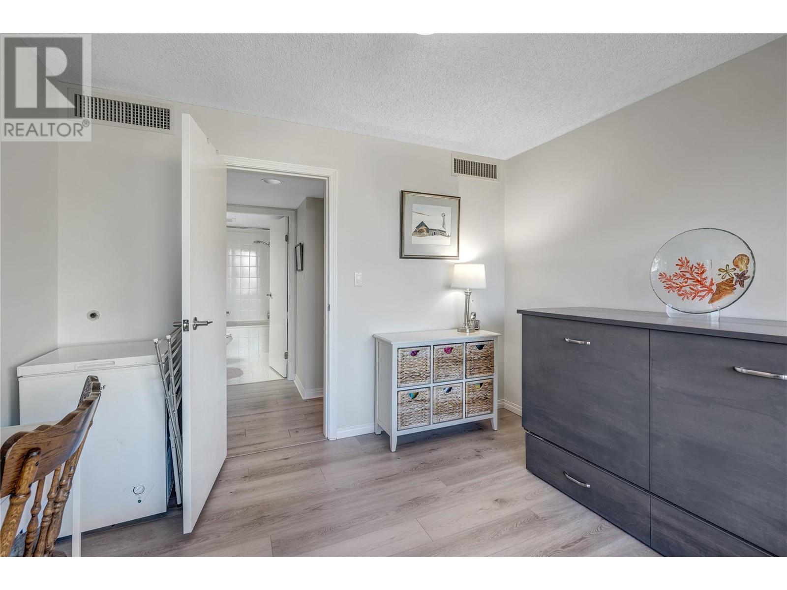 86 Lakeshore Drive Unit# 202, Penticton, British Columbia  V2A 1B5 - Photo 14 - 10340067