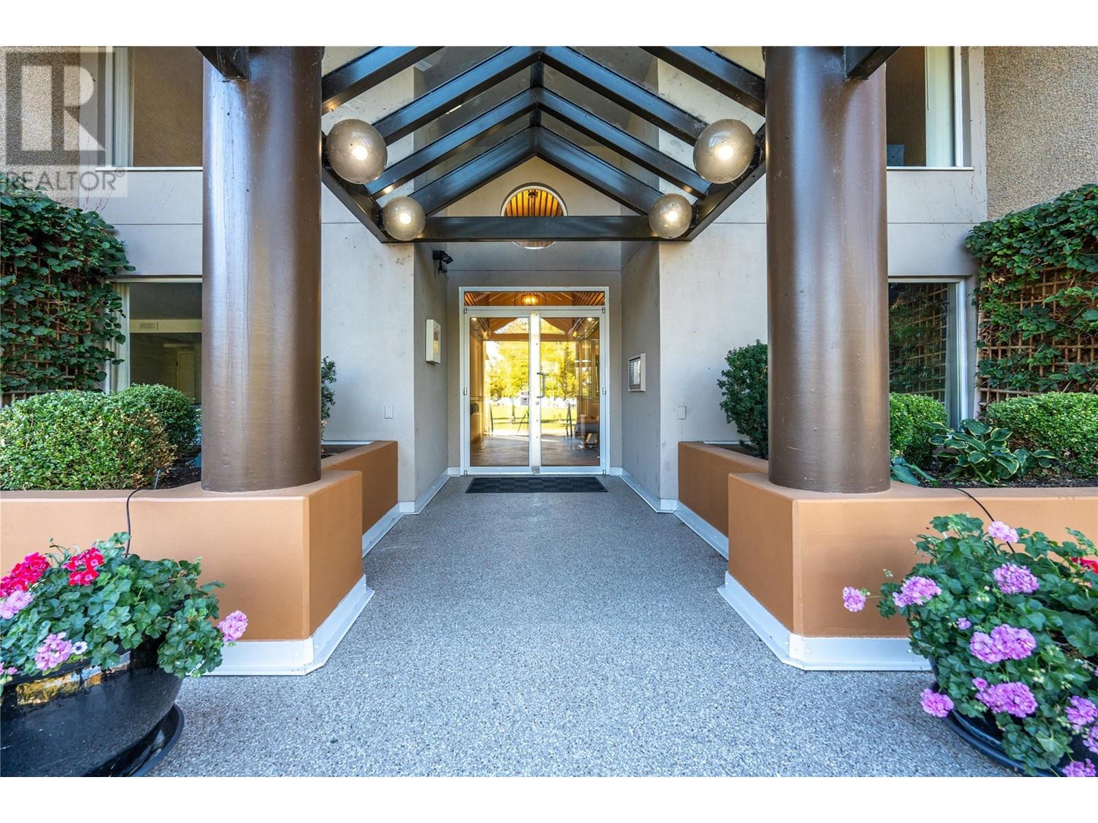 86 Lakeshore Drive Unit# 202, Penticton, British Columbia  V2A 1B5 - Photo 29 - 10340067