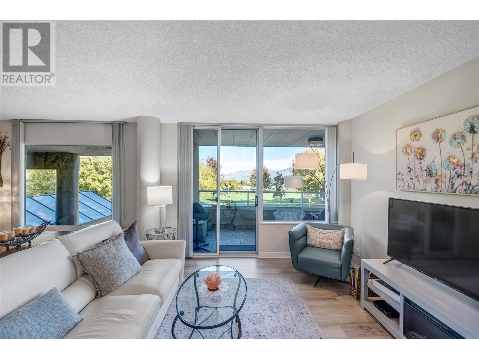 86 Lakeshore Drive Unit# 202, Penticton, British Columbia  V2A 1B5 - Photo 3 - 10340067