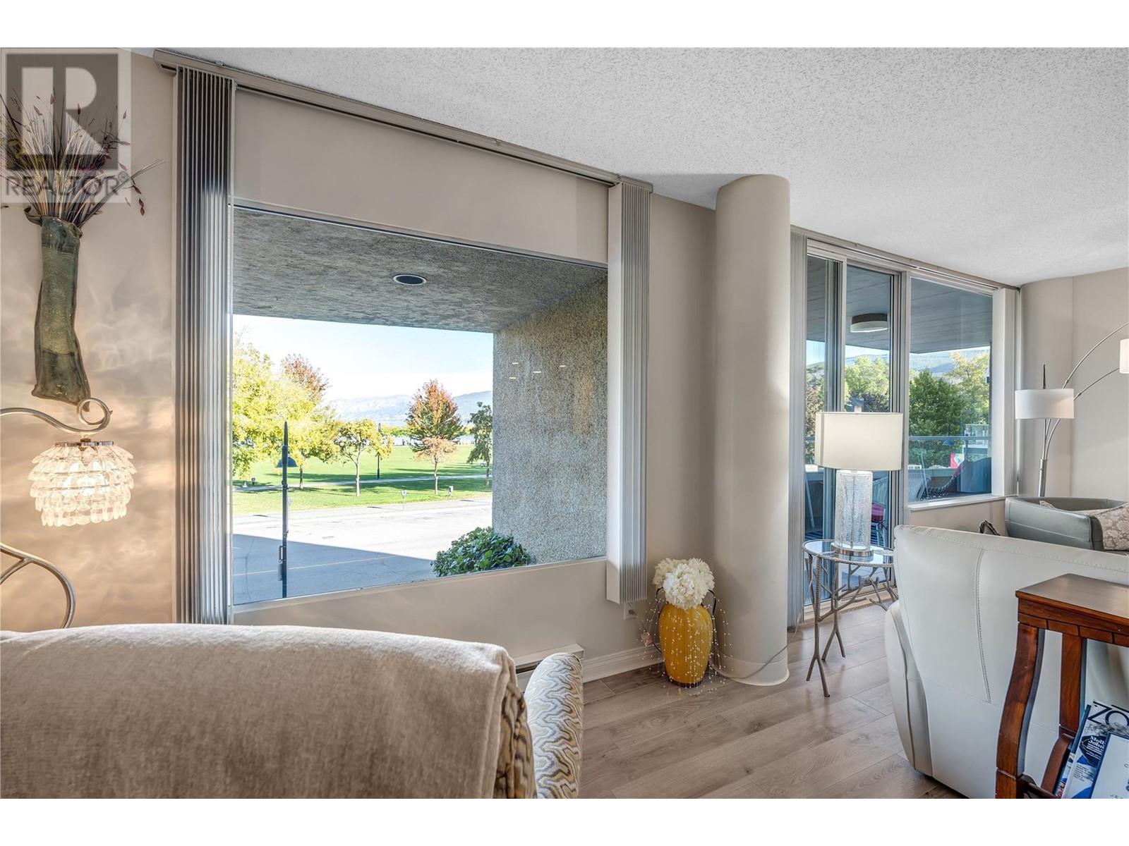 86 Lakeshore Drive Unit# 202, Penticton, British Columbia  V2A 1B5 - Photo 4 - 10340067