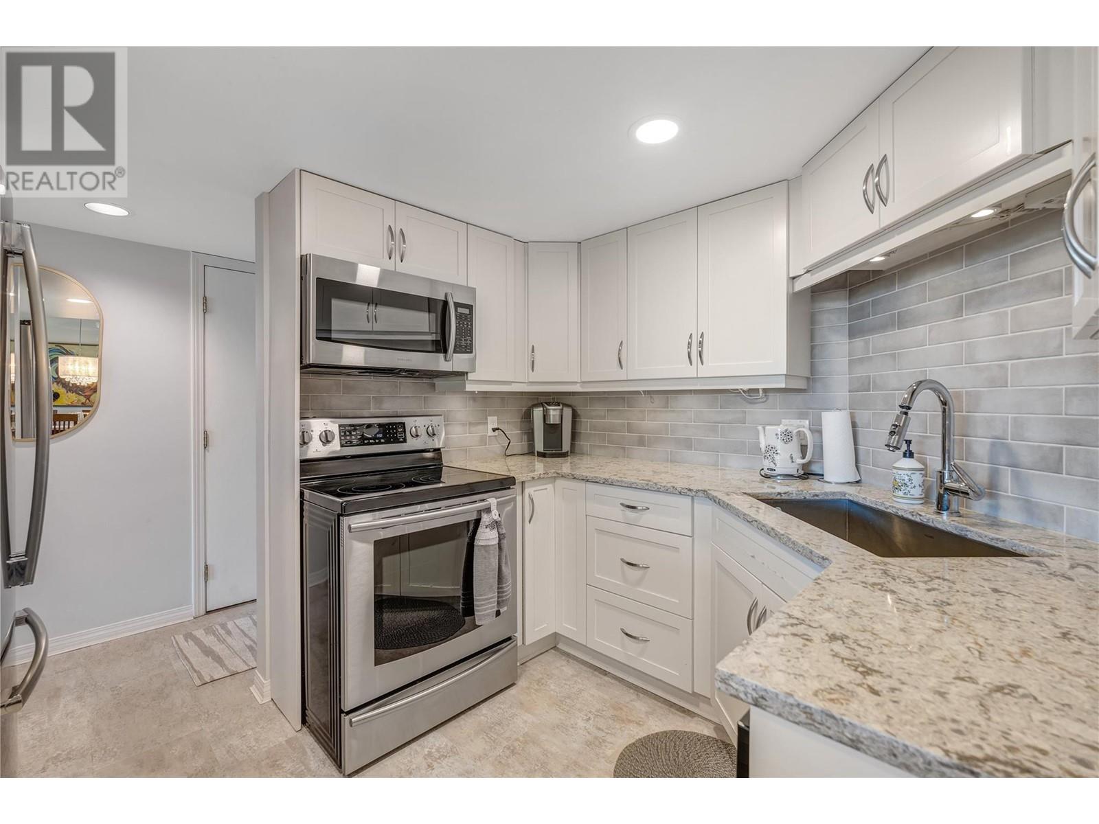 86 Lakeshore Drive Unit# 202, Penticton, British Columbia  V2A 1B5 - Photo 9 - 10340067