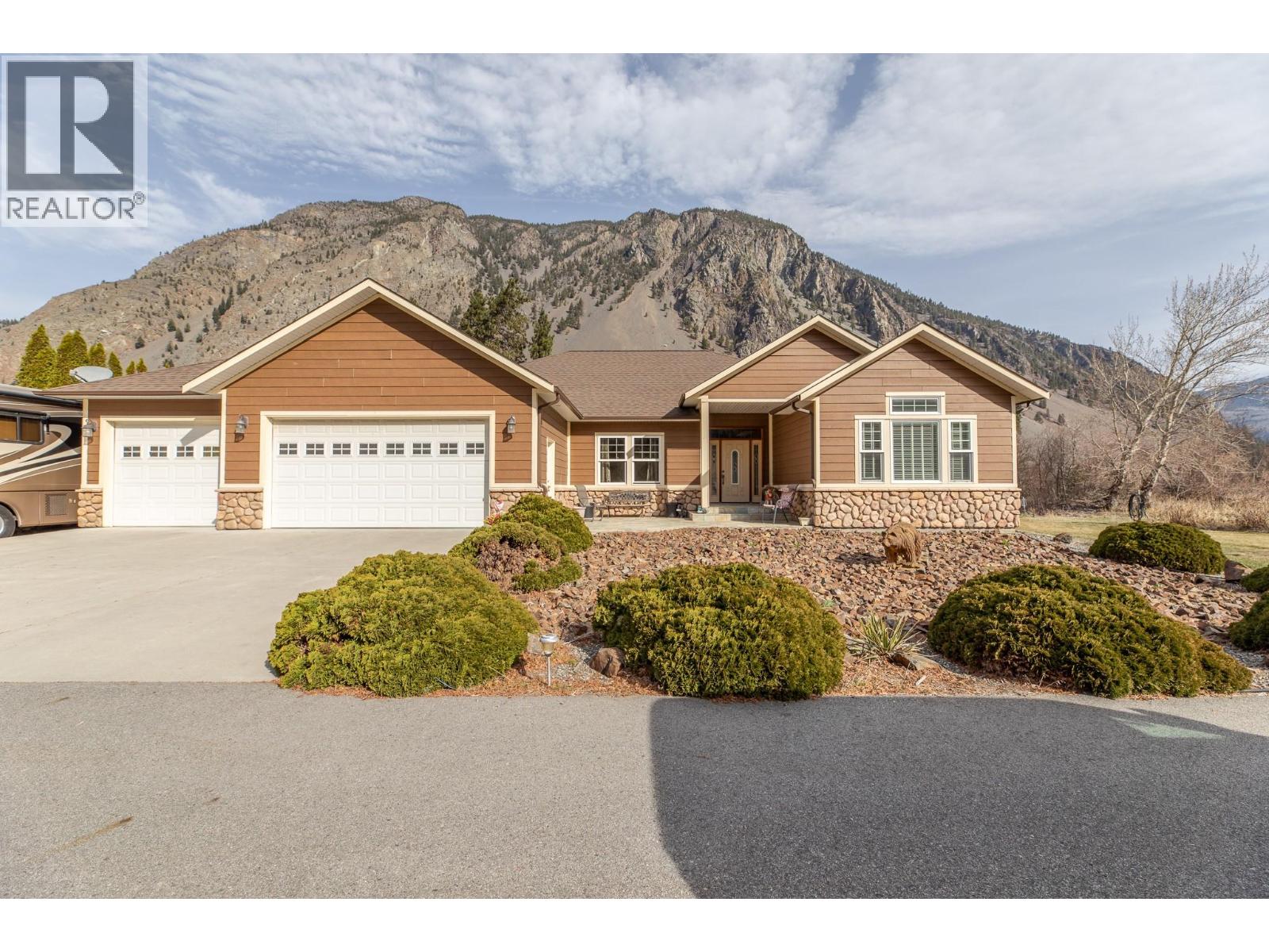 3210 / 3208 Cory Road, Keremeos, British Columbia  V0H 1N0 - Photo 1 - 10339386