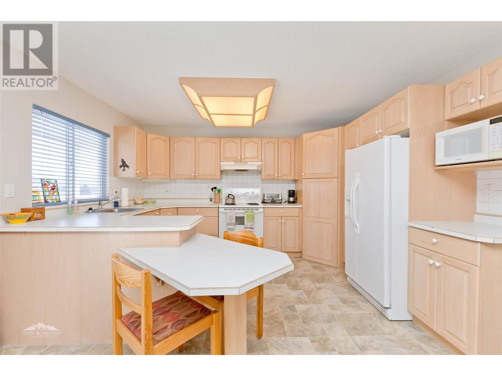 8015 87th Street, Osoyoos, British Columbia  V0H 1V2 - Photo 13 - 10340399