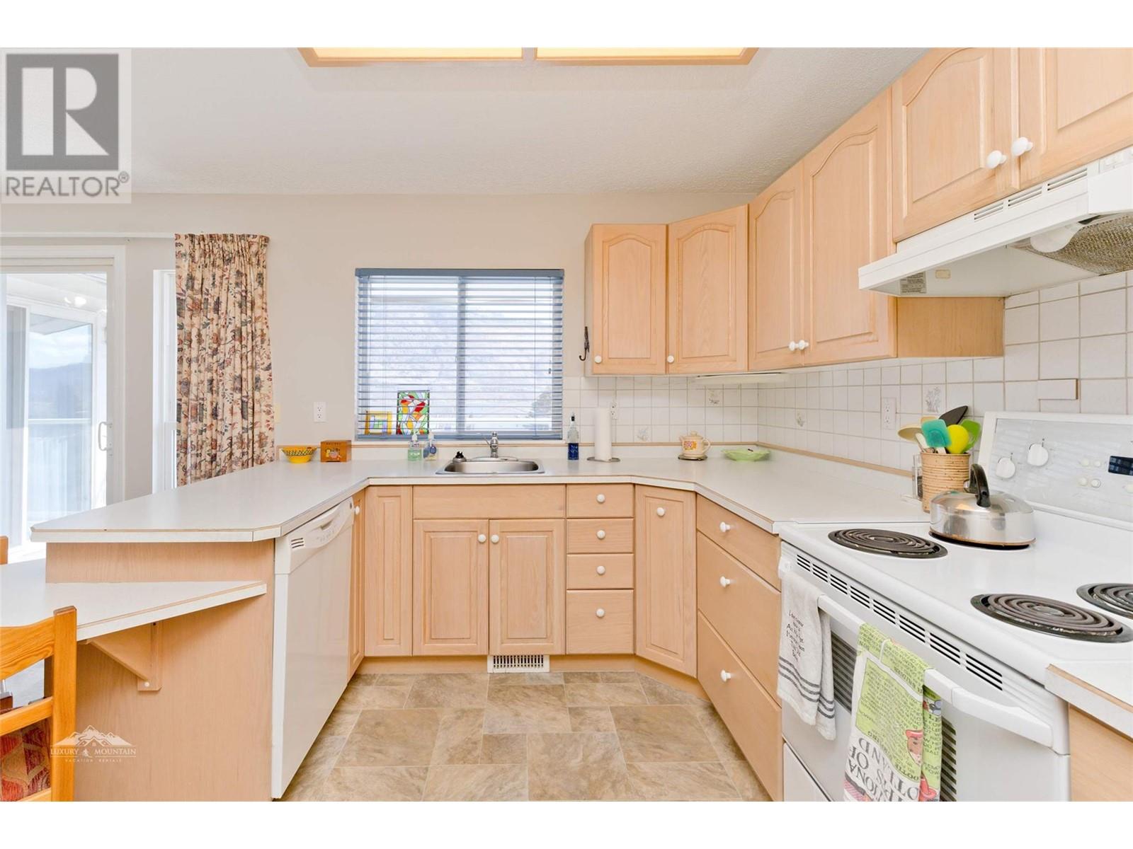 8015 87th Street, Osoyoos, British Columbia  V0H 1V2 - Photo 14 - 10340399
