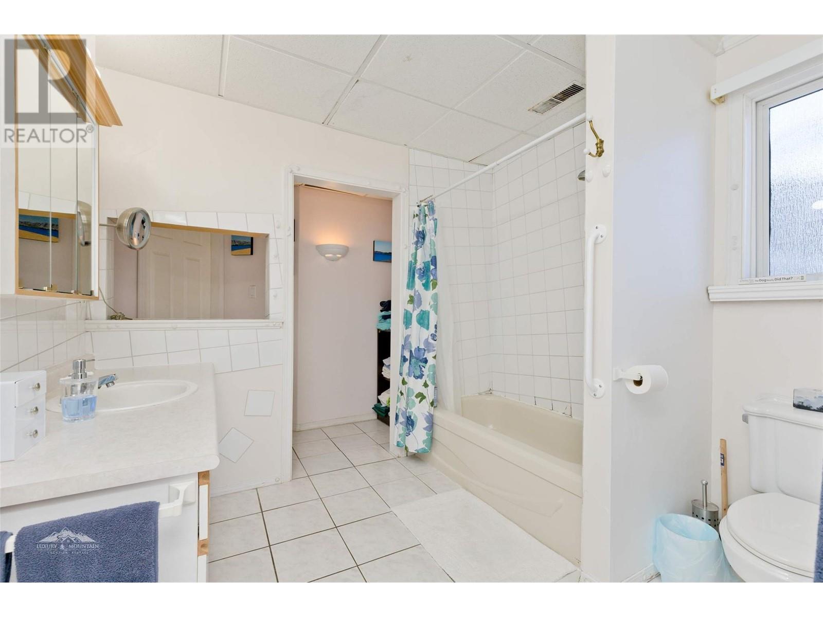 8015 87th Street, Osoyoos, British Columbia  V0H 1V2 - Photo 38 - 10340399