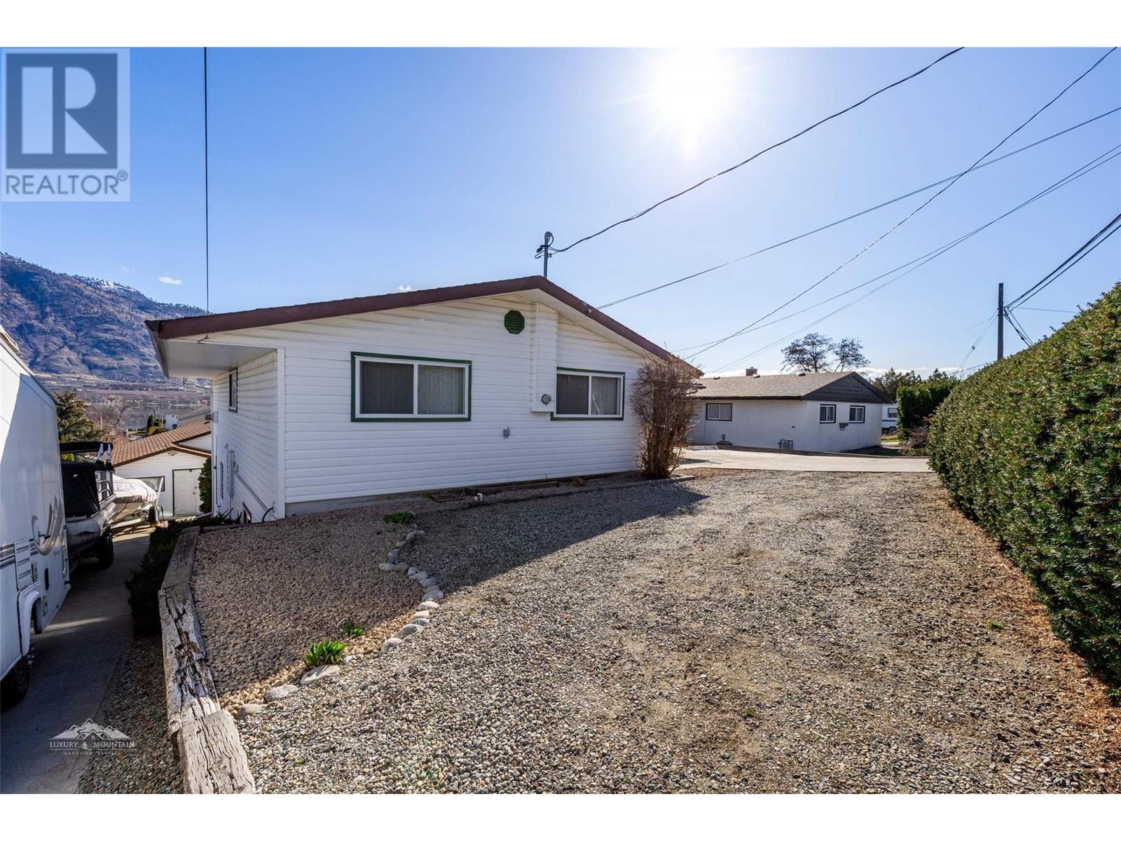 8015 87th Street, Osoyoos, British Columbia  V0H 1V2 - Photo 6 - 10340399
