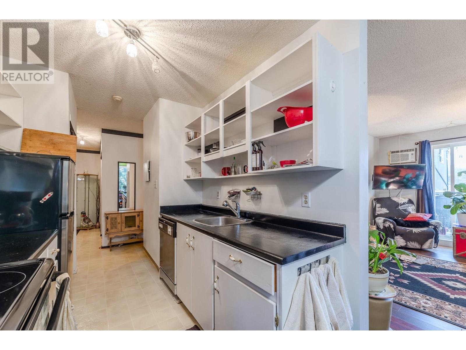 803 Fairview Road Unit# 205, Penticton, British Columbia  V2A 5Y7 - Photo 11 - 10340247