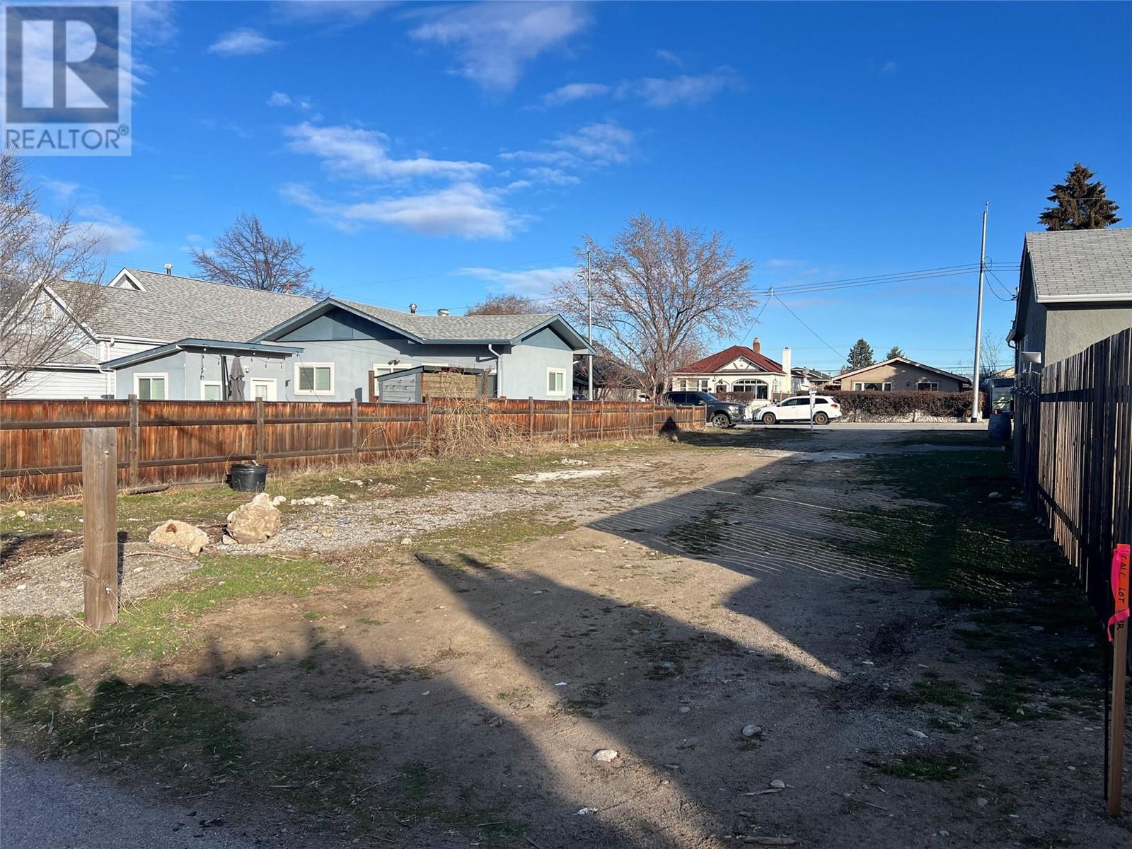 424 Bennett Avenue, Penticton, British Columbia  V2A 2P6 - Photo 2 - 10338553