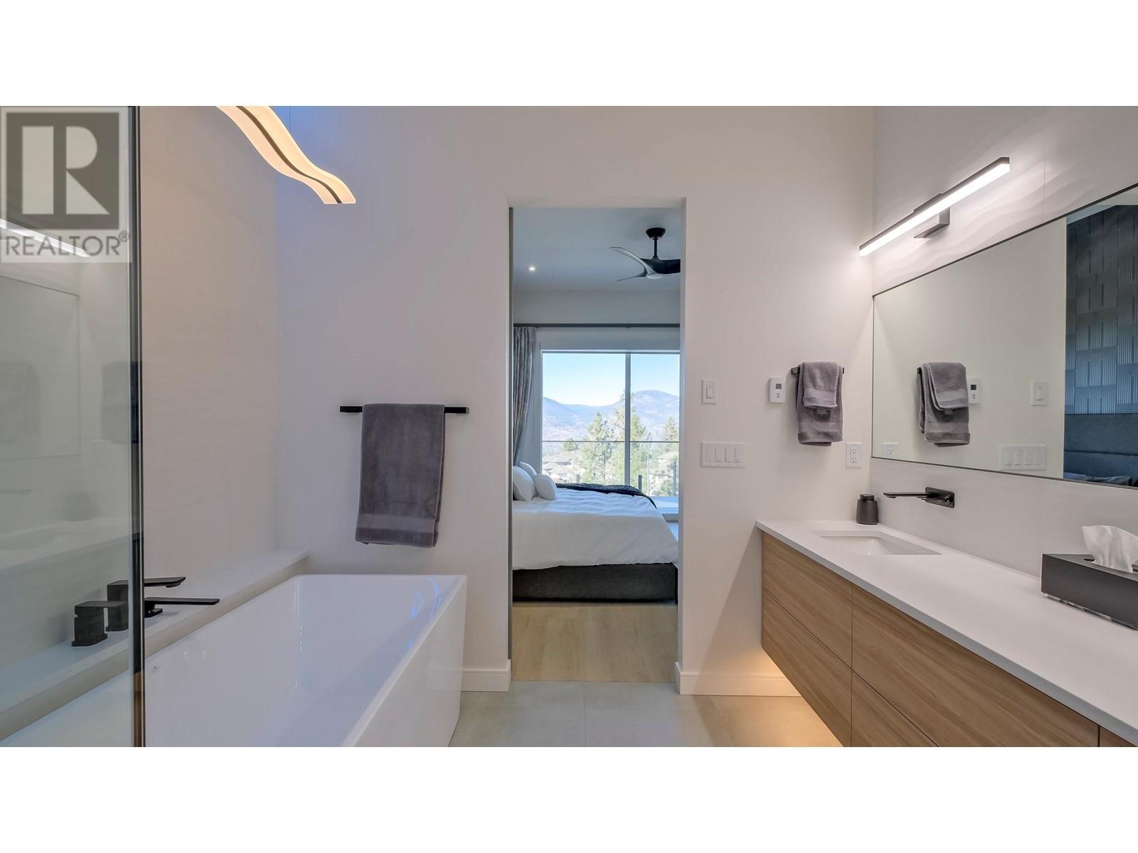 182 Avery Place, Penticton, British Columbia  V2A 0B4 - Photo 42 - 10340514