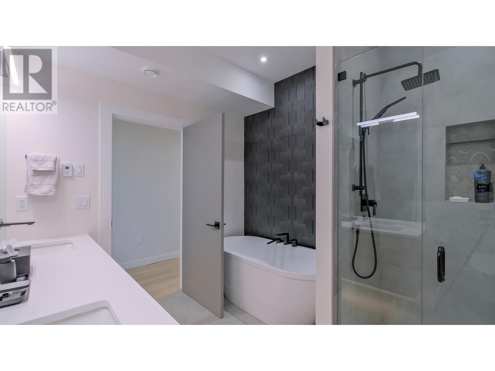182 Avery Place, Penticton, British Columbia  V2A 0B4 - Photo 59 - 10340514