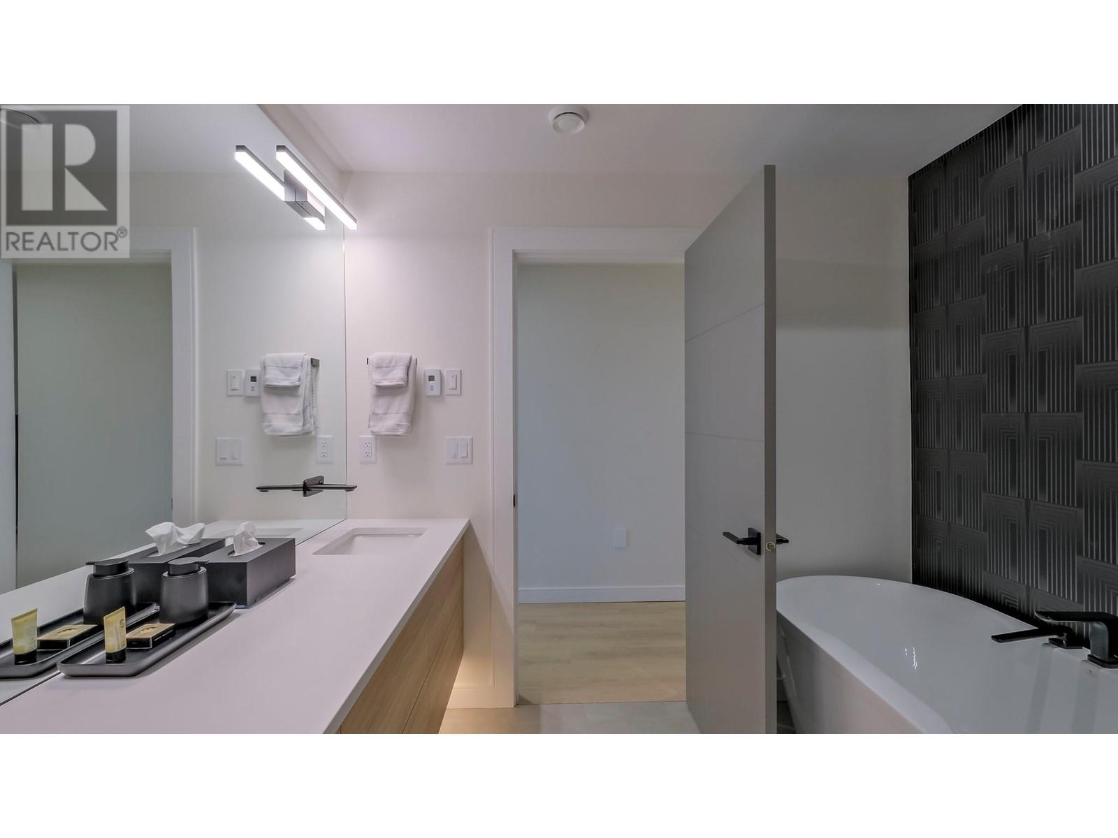 182 Avery Place, Penticton, British Columbia  V2A 0B4 - Photo 60 - 10340514