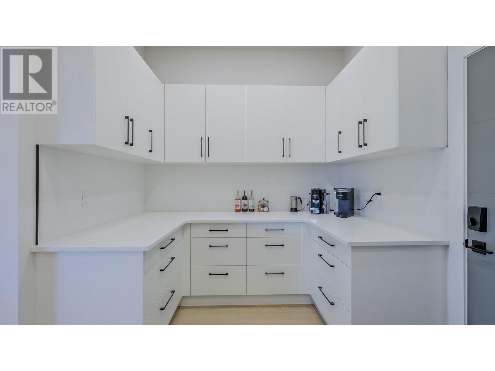 182 Avery Place, Penticton, British Columbia  V2A 0B4 - Photo 7 - 10340514