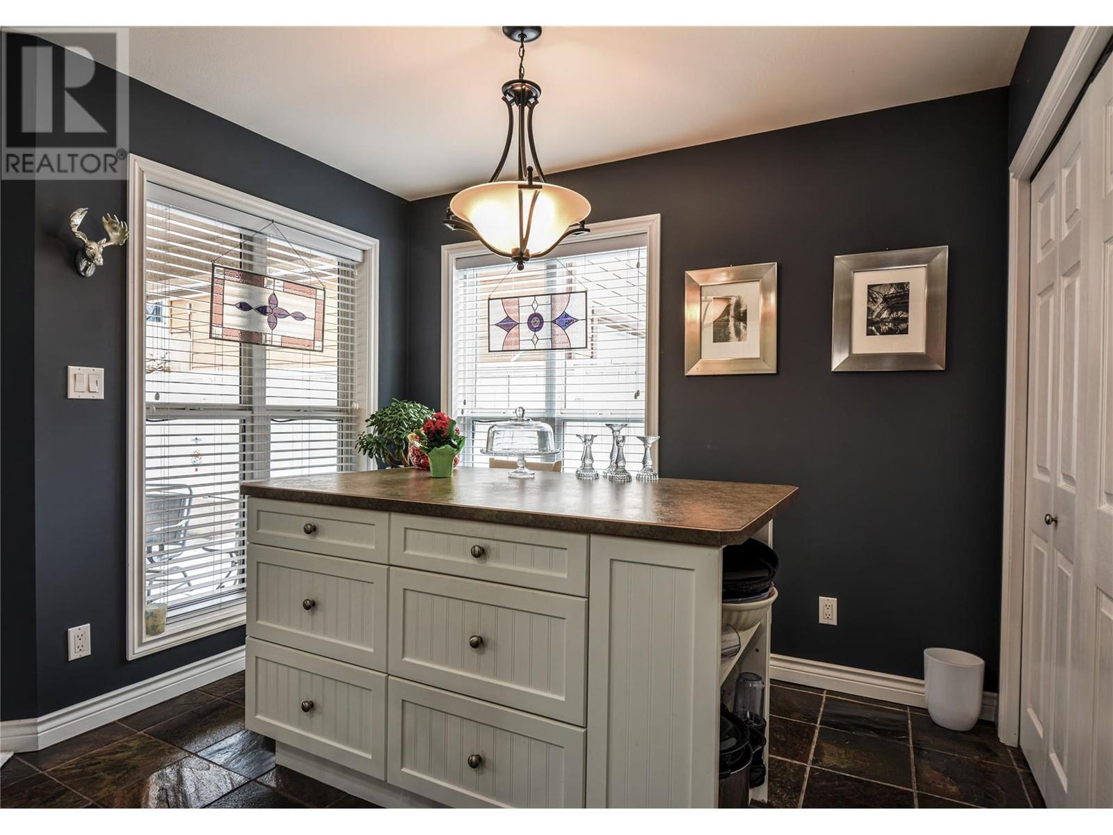 2852 Juniper Drive, Penticton, British Columbia  V2A 9B4 - Photo 12 - 10340490