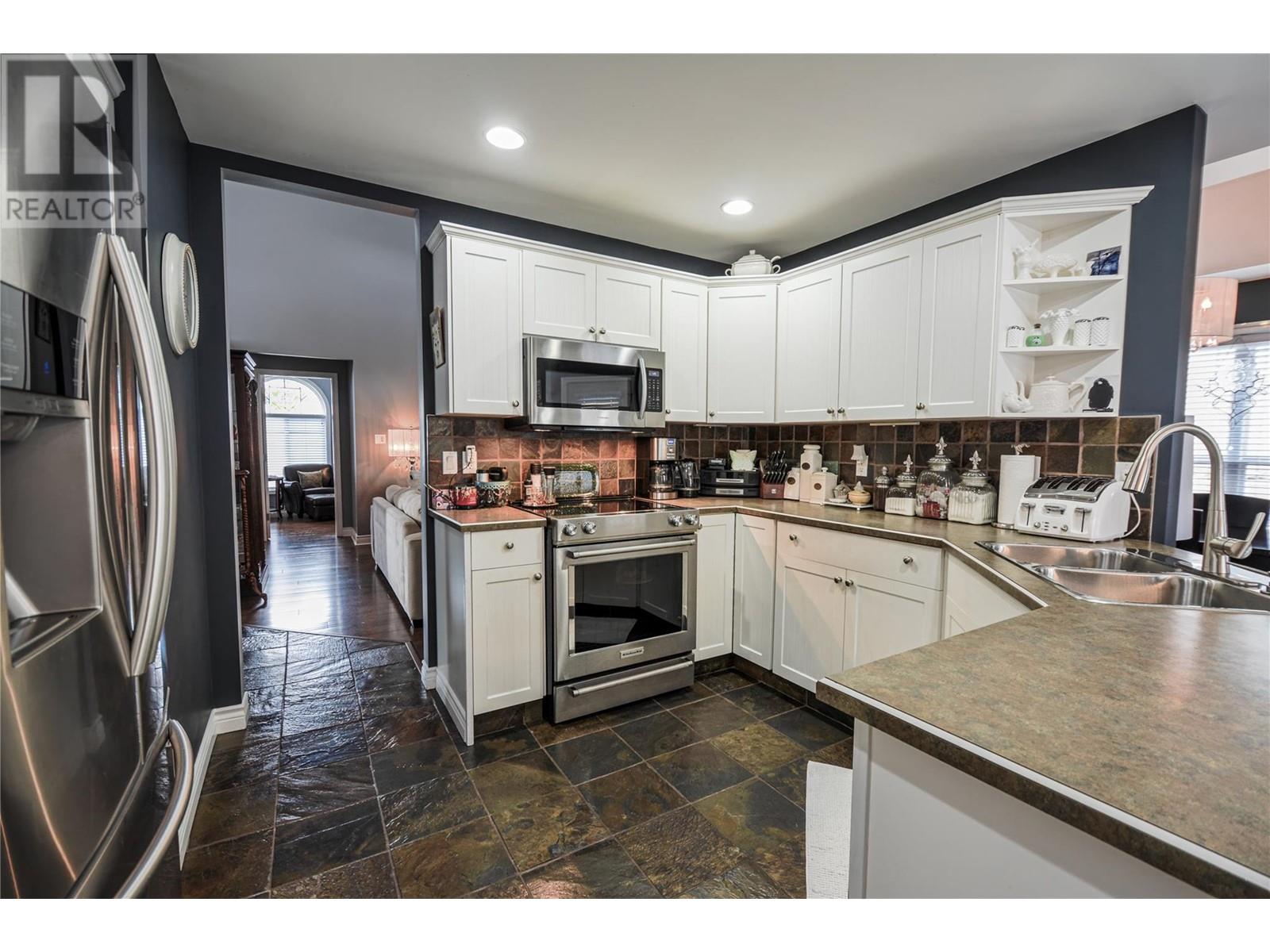 2852 Juniper Drive, Penticton, British Columbia  V2A 9B4 - Photo 14 - 10340490