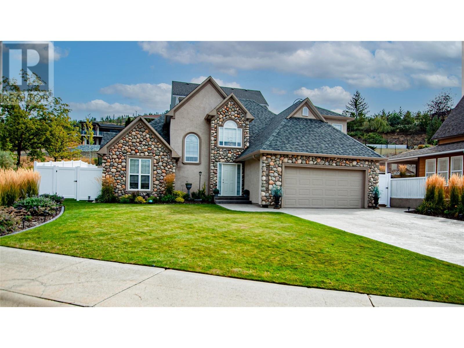 2852 Juniper Drive, Penticton, British Columbia  V2A 9B4 - Photo 2 - 10340490