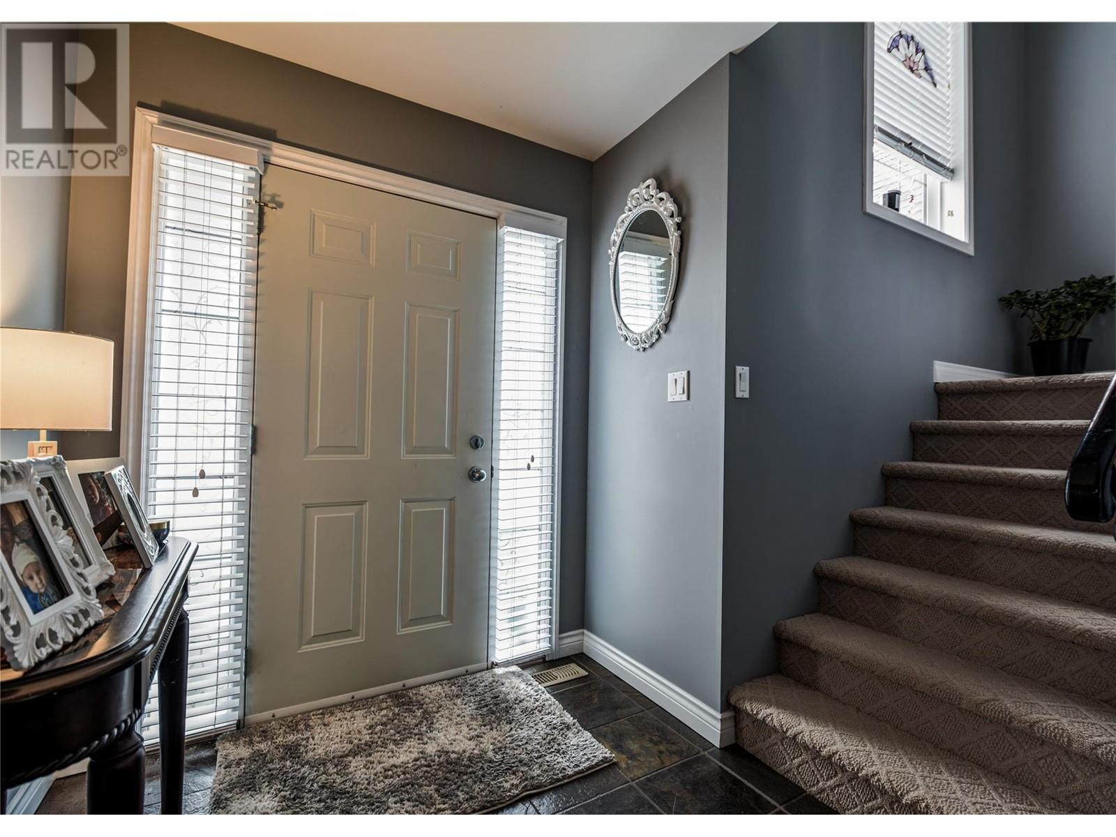 2852 Juniper Drive, Penticton, British Columbia  V2A 9B4 - Photo 4 - 10340490