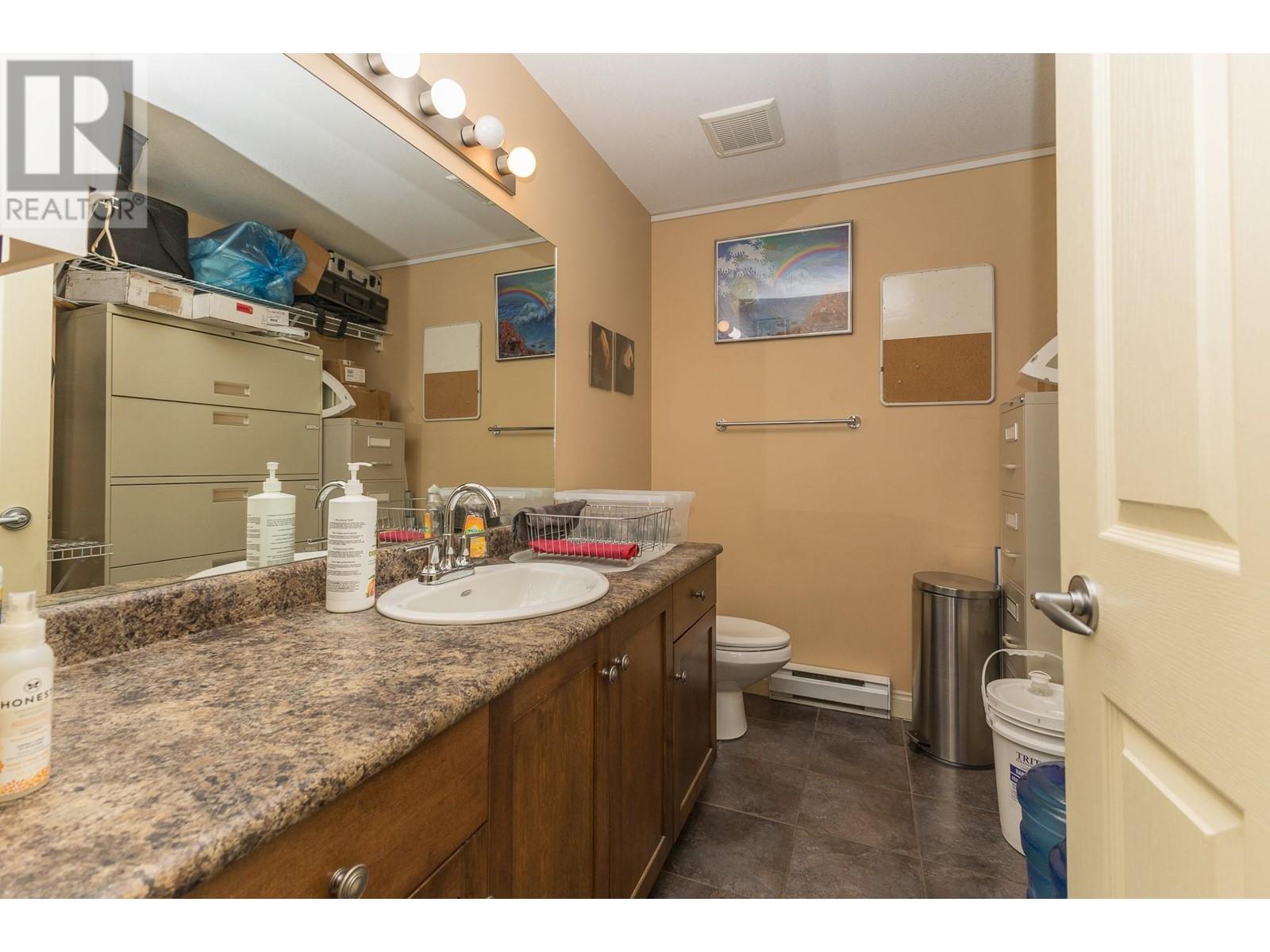 140 Harbourfront Drive Ne Unit# 2 Lot# 2, Salmon Arm, British Columbia  V1E 2T3 - Photo 10 - 10339498