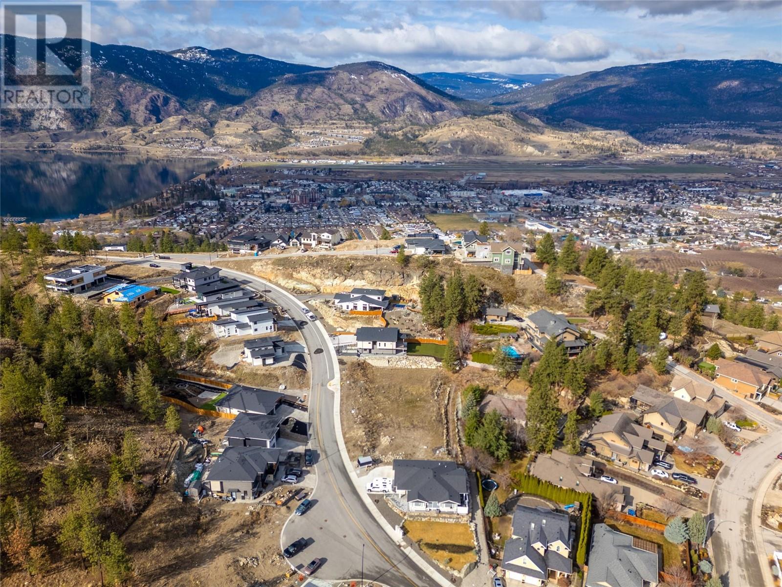 3247 Evergreen Drive, Penticton, British Columbia  V2A 0H9 - Photo 3 - 10340317