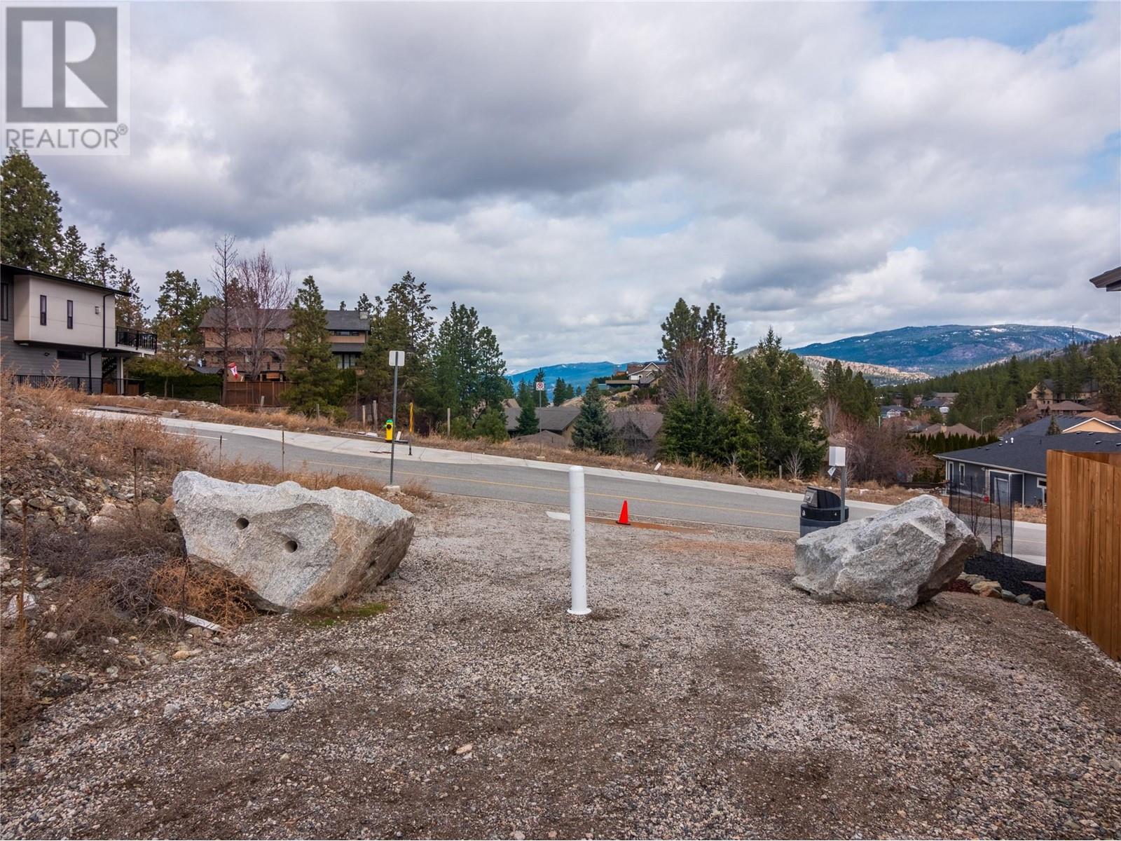 3247 Evergreen Drive, Penticton, British Columbia  V2A 0H9 - Photo 41 - 10340317