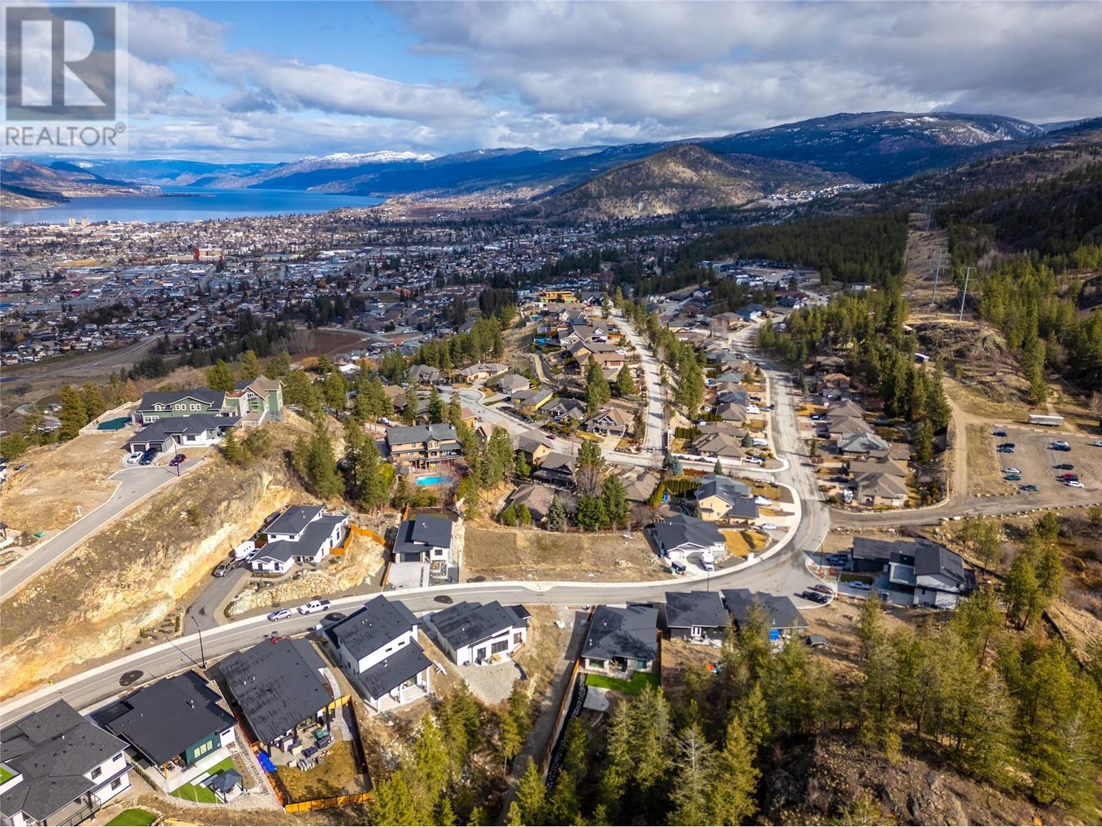 3247 Evergreen Drive, Penticton, British Columbia  V2A 0H9 - Photo 5 - 10340317