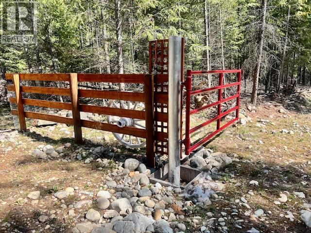 6914 95 Highway, Kingsgate, British Columbia  V0B 1V1 - Photo 16 - 10340397