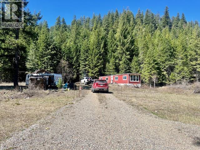 6914 95 Highway, Kingsgate, British Columbia  V0B 1V1 - Photo 4 - 10340397