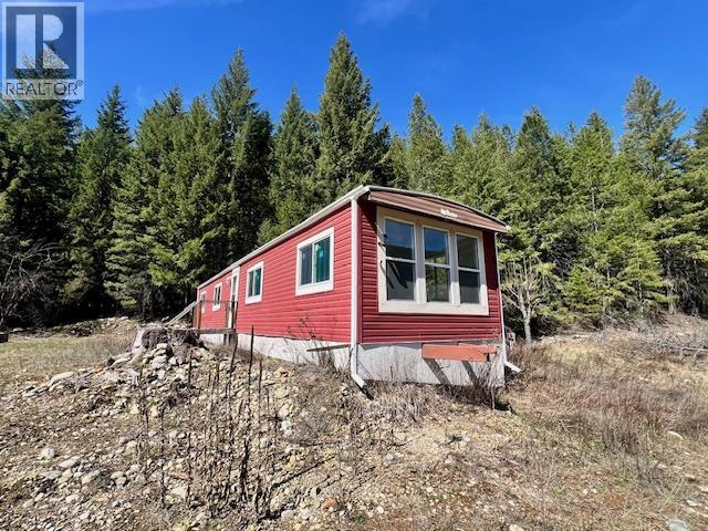 6914 95 Highway, Kingsgate, British Columbia  V0B 1V1 - Photo 8 - 10340397