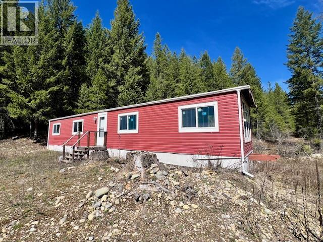 6914 95 Highway, Kingsgate, British Columbia  V0B 1V1 - Photo 9 - 10340397