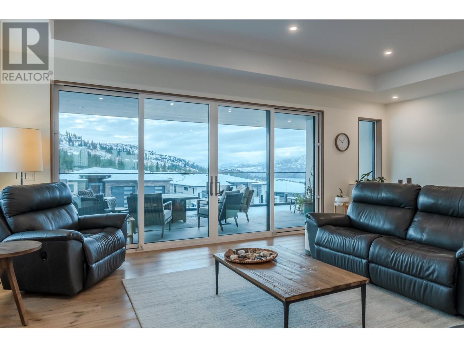 1949 Harris Drive, Penticton, British Columbia  V2A 0C8 - Photo 4 - 10340533