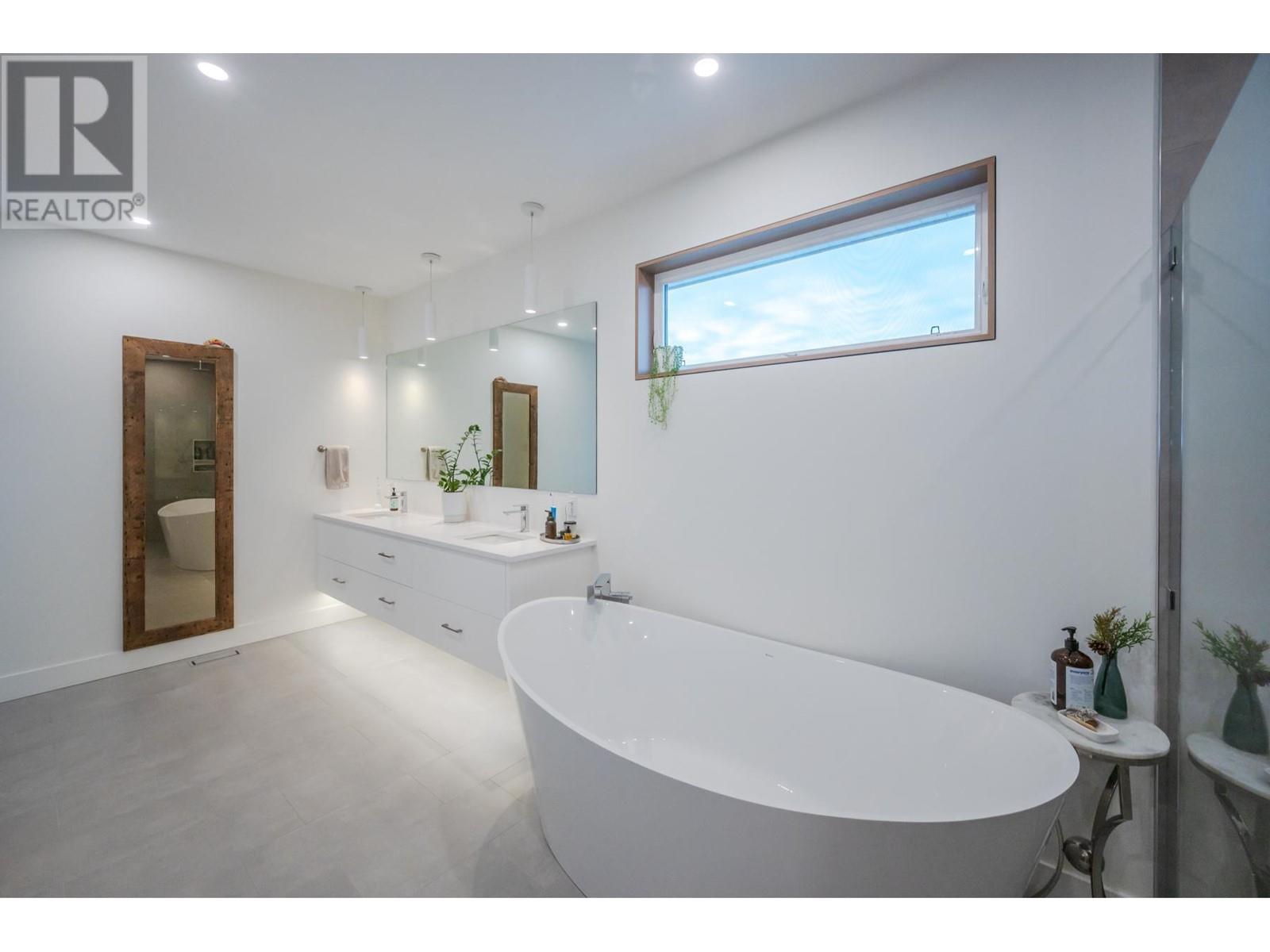 1949 Harris Drive, Penticton, British Columbia  V2A 0C8 - Photo 45 - 10340533