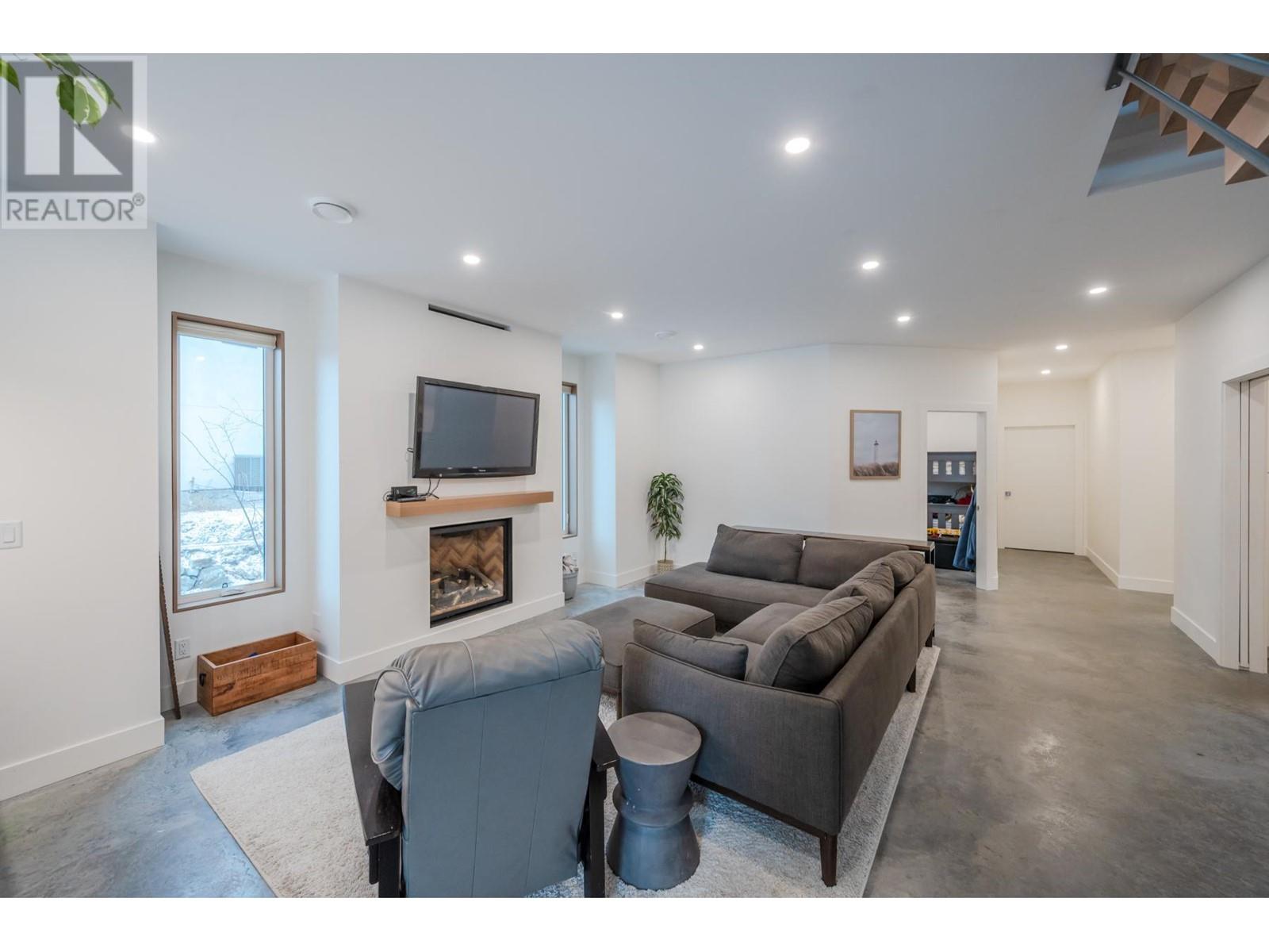 1949 Harris Drive, Penticton, British Columbia  V2A 0C8 - Photo 50 - 10340533