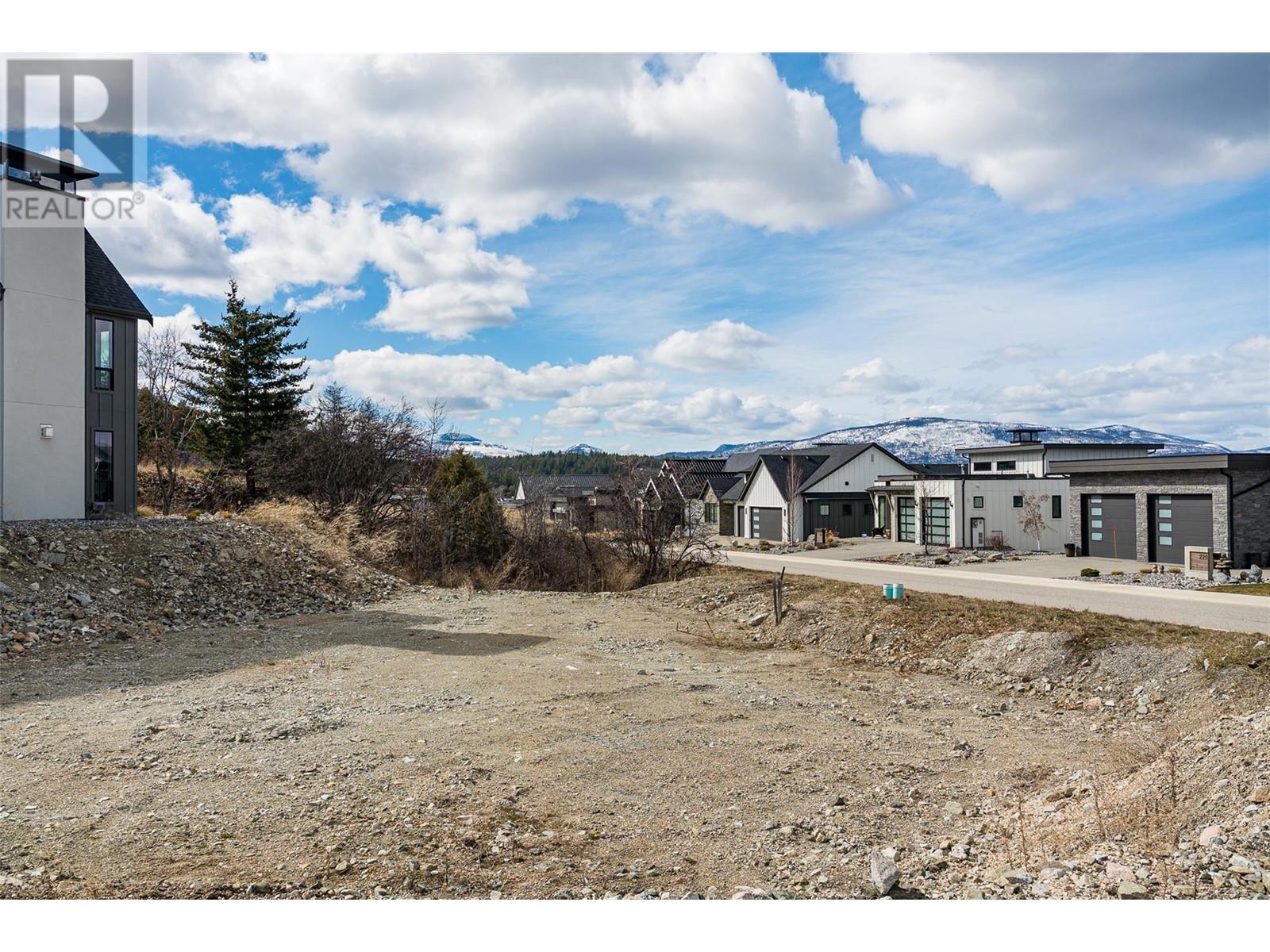 201 Diamond Way, Vernon, British Columbia  V1H 0A2 - Photo 3 - 10340094