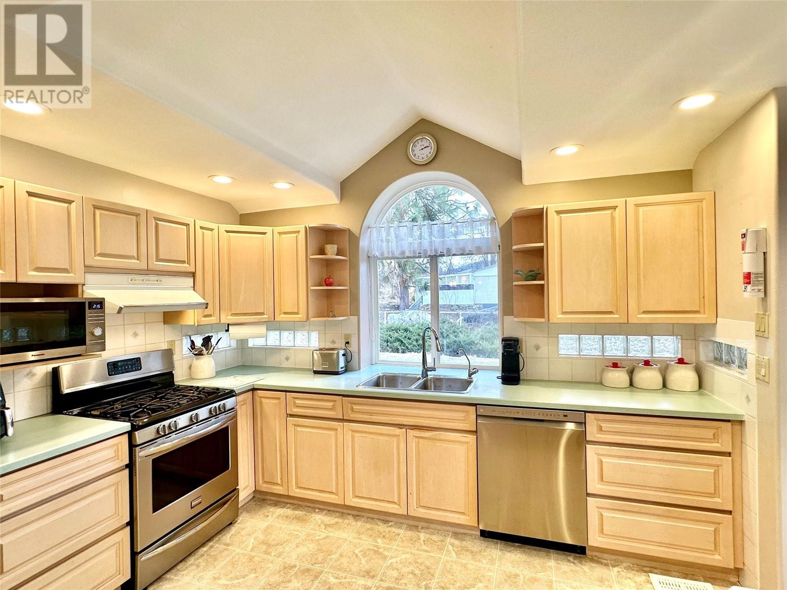 6448 Tucelnuit Drive, Oliver, British Columbia  V0H 1T8 - Photo 15 - 10339920