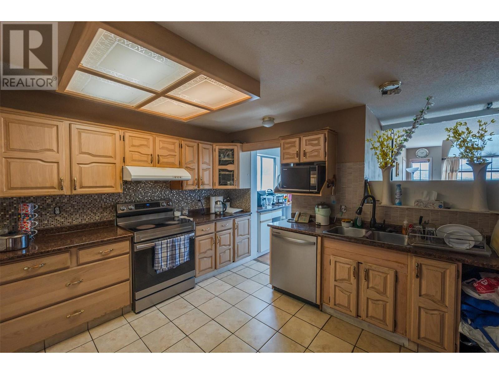 2885 Valleyview Road, Penticton, British Columbia  V2A 8W9 - Photo 19 - 10340733