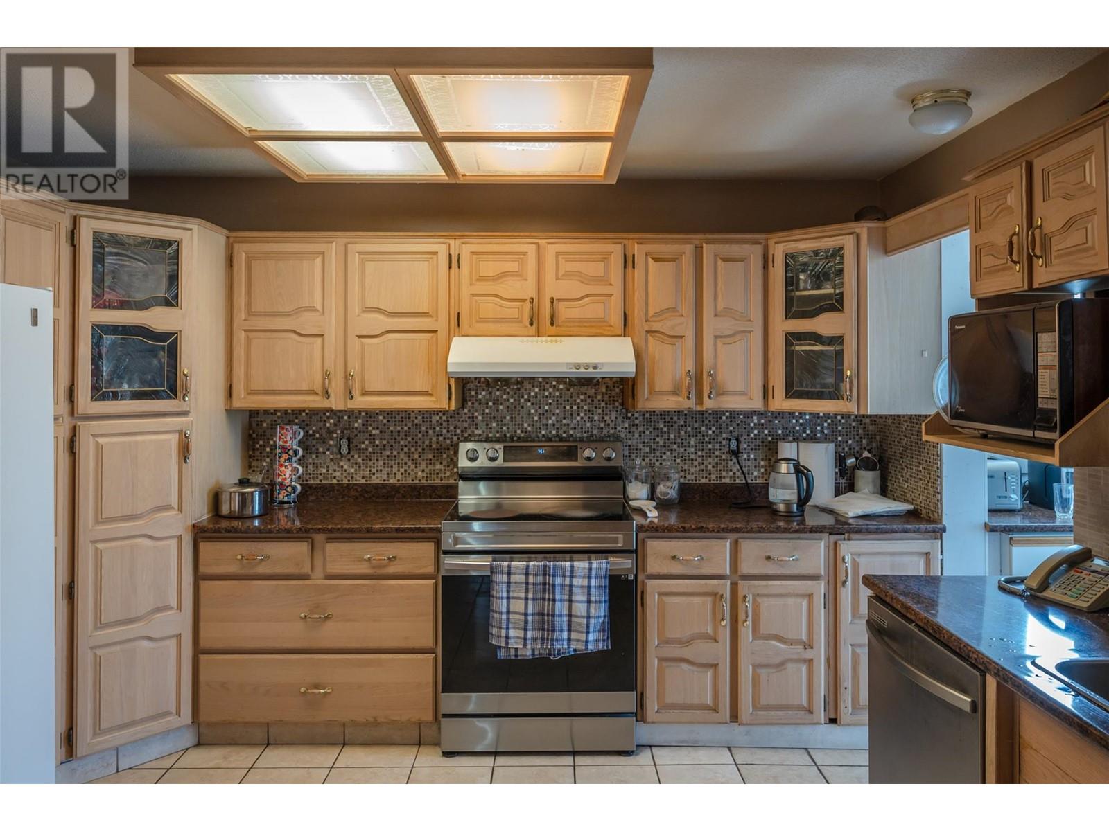 2885 Valleyview Road, Penticton, British Columbia  V2A 8W9 - Photo 21 - 10340733