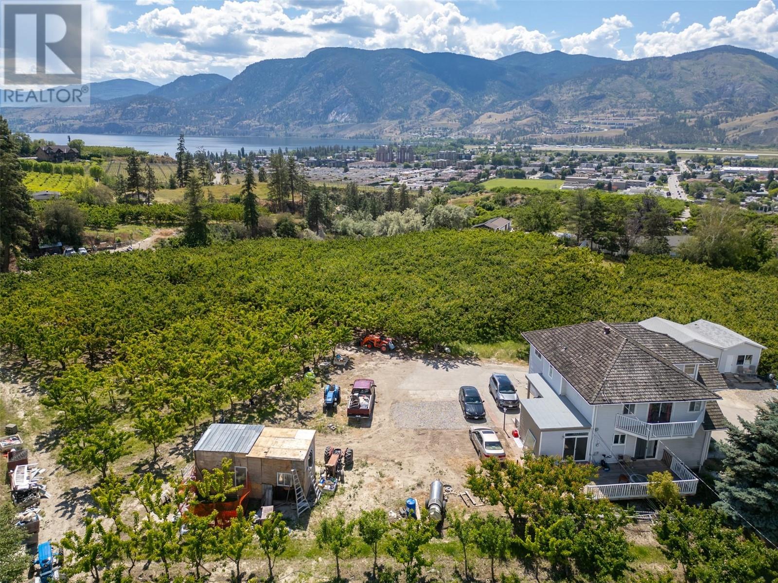 2885 Valleyview Road, Penticton, British Columbia  V2A 8W9 - Photo 3 - 10340733